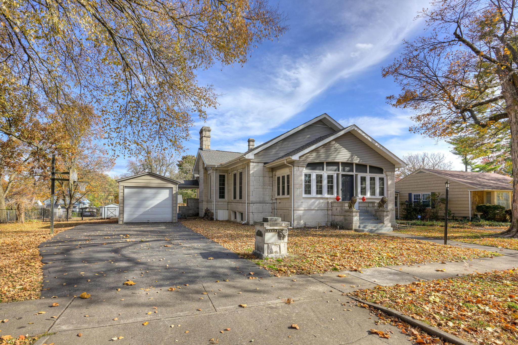 1830 South Maple Street Property Photo 3