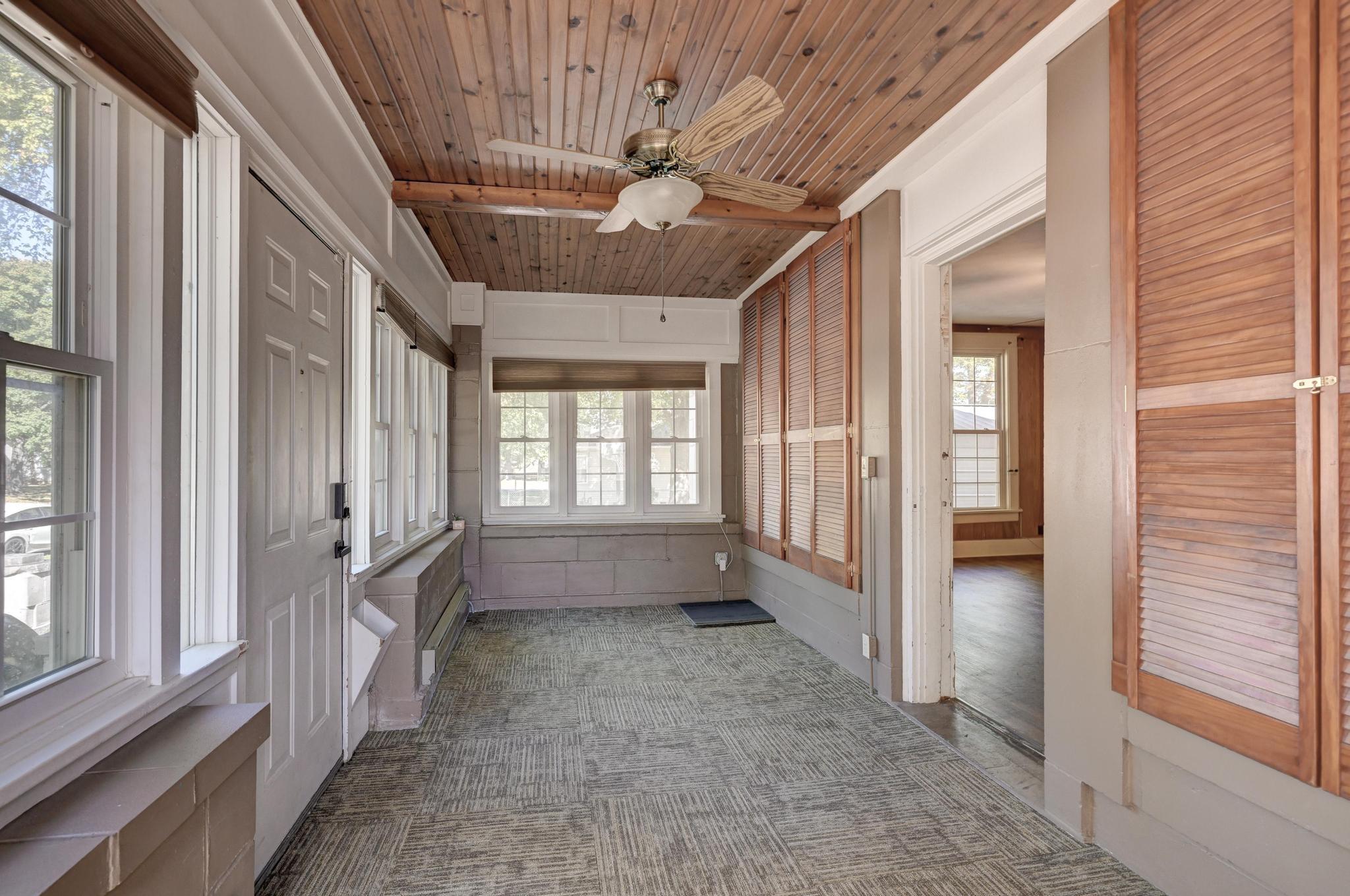 1830 South Maple Street Property Photo 7