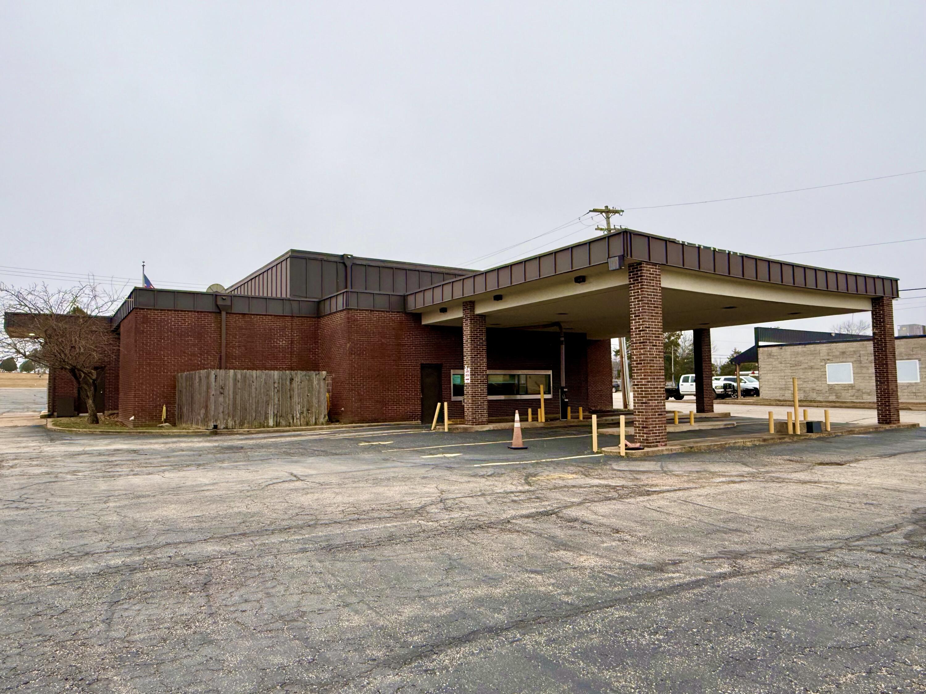 600 East Highway 32 Property Photo 22