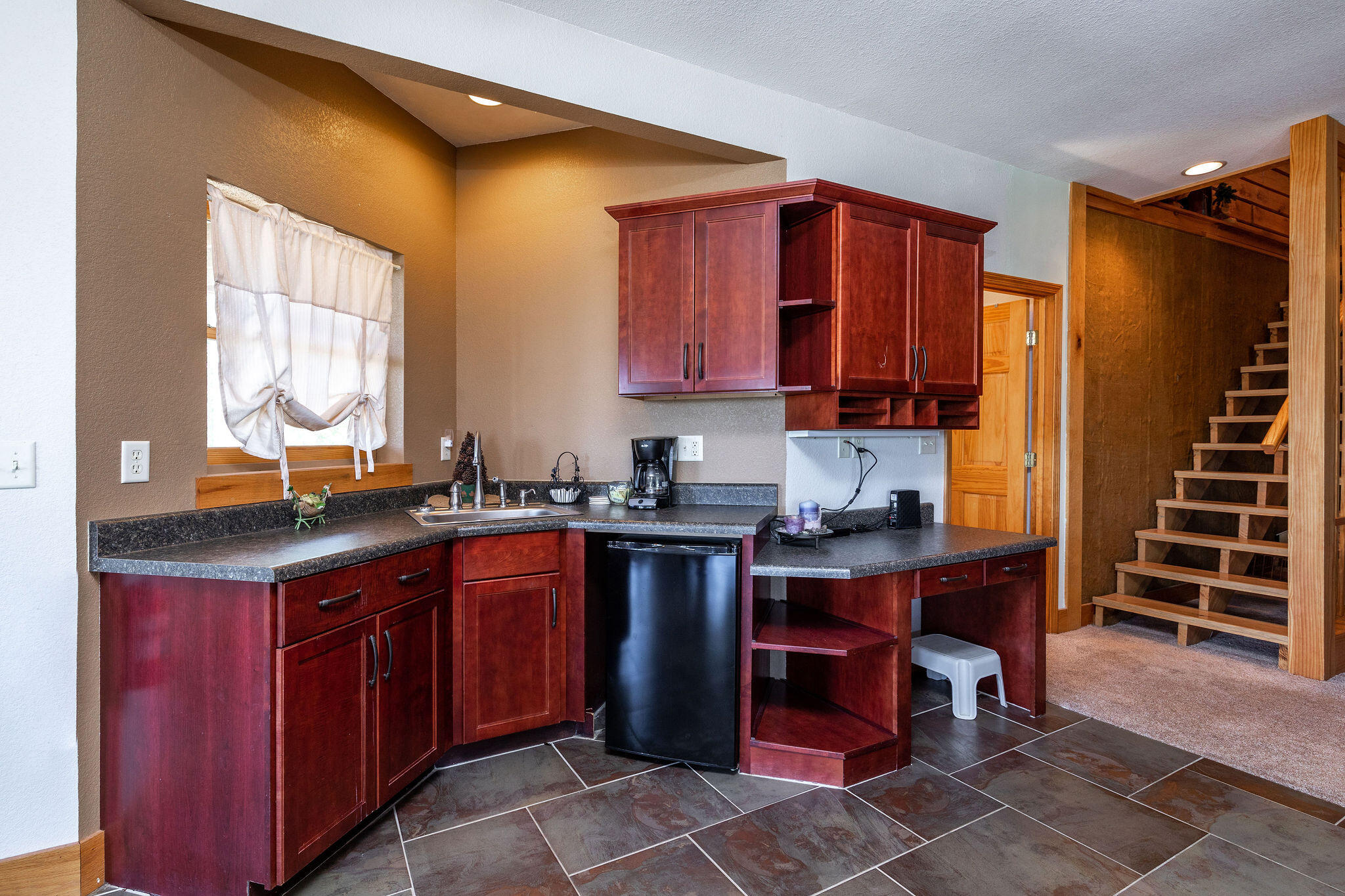 963 Hallie Drive Property Photo 42