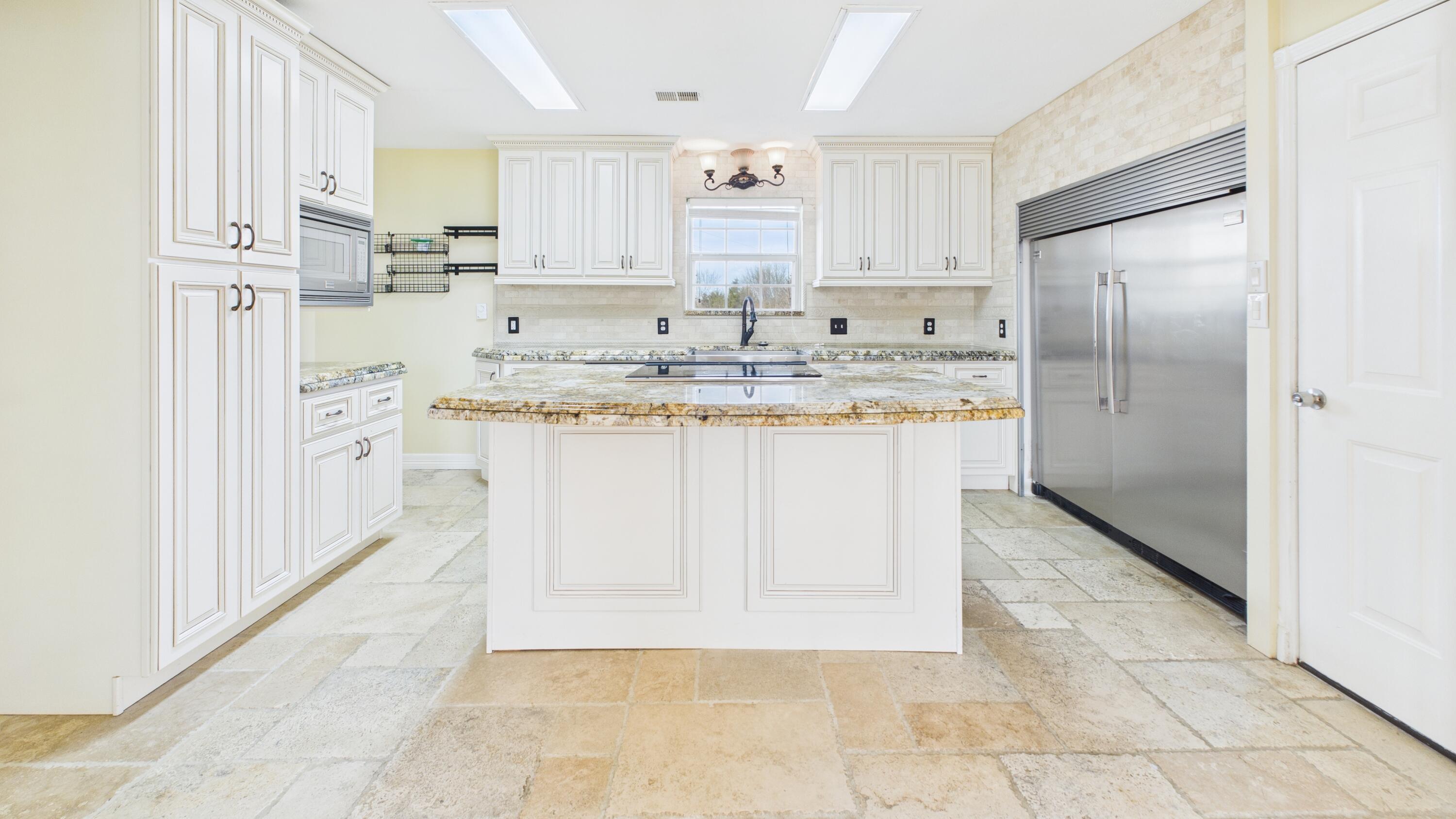 170 Country View Road Property Photo 4