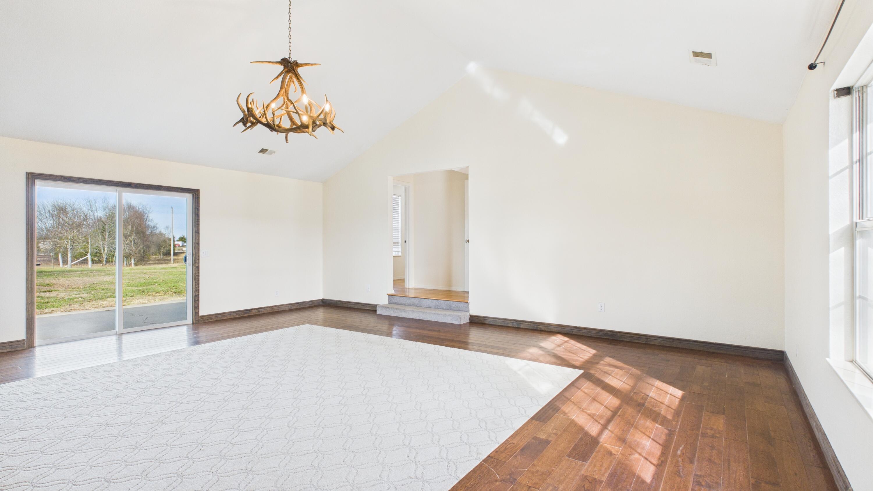 170 Country View Road Property Photo 11