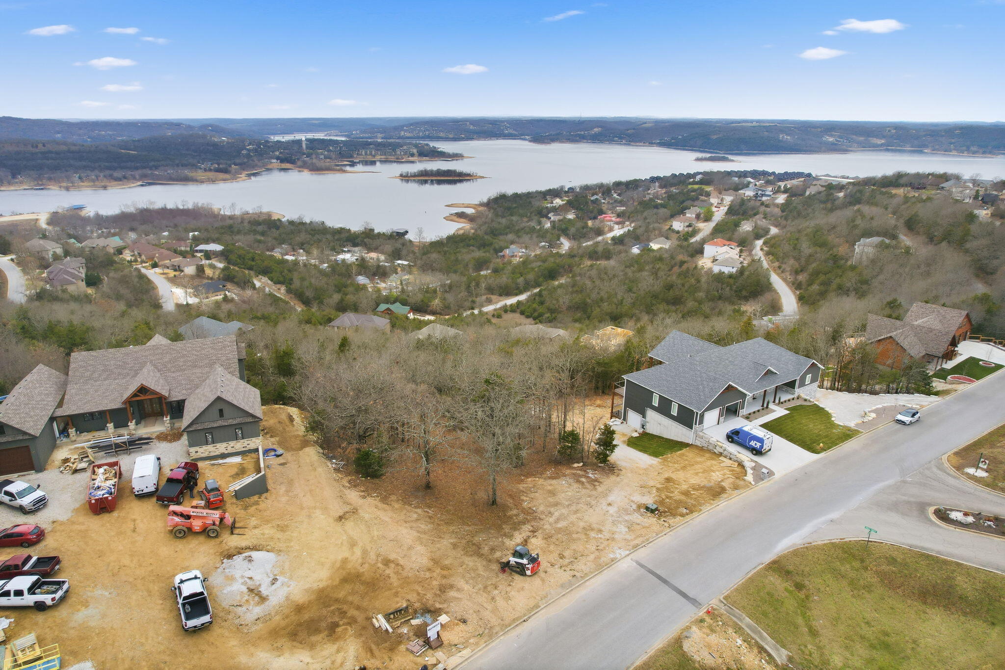 195 Emerald Pointe Road Property Photo 6