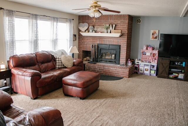 220 South Park Avenue Property Photo 8