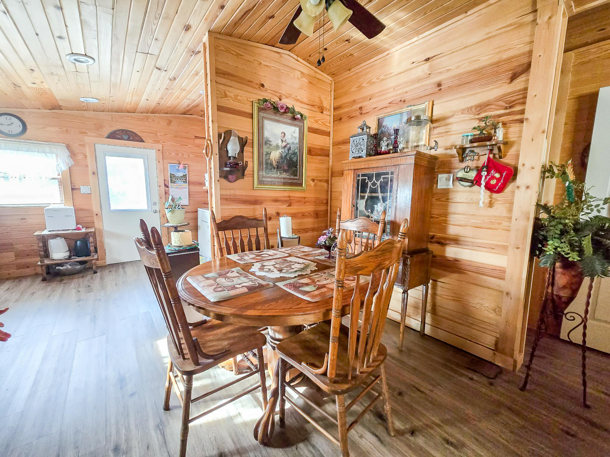 1104 Highland Street Property Photo 7
