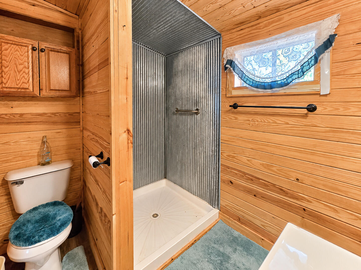 1104 Highland Street Property Photo 9