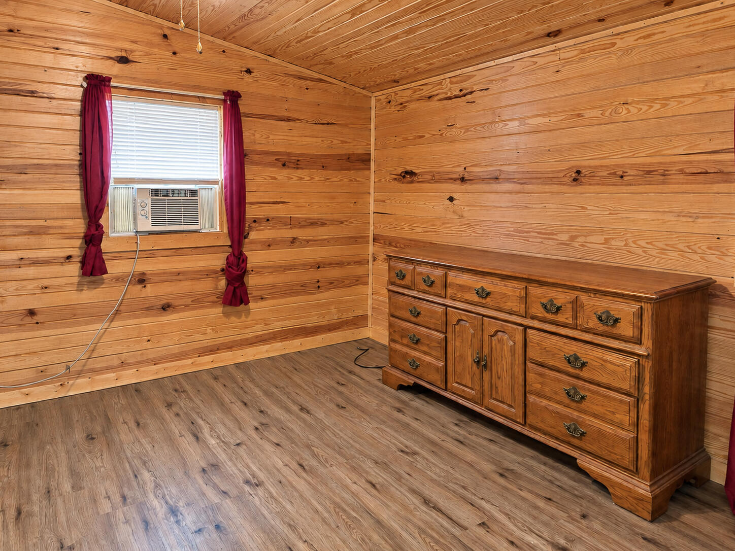 1104 Highland Street Property Photo 11
