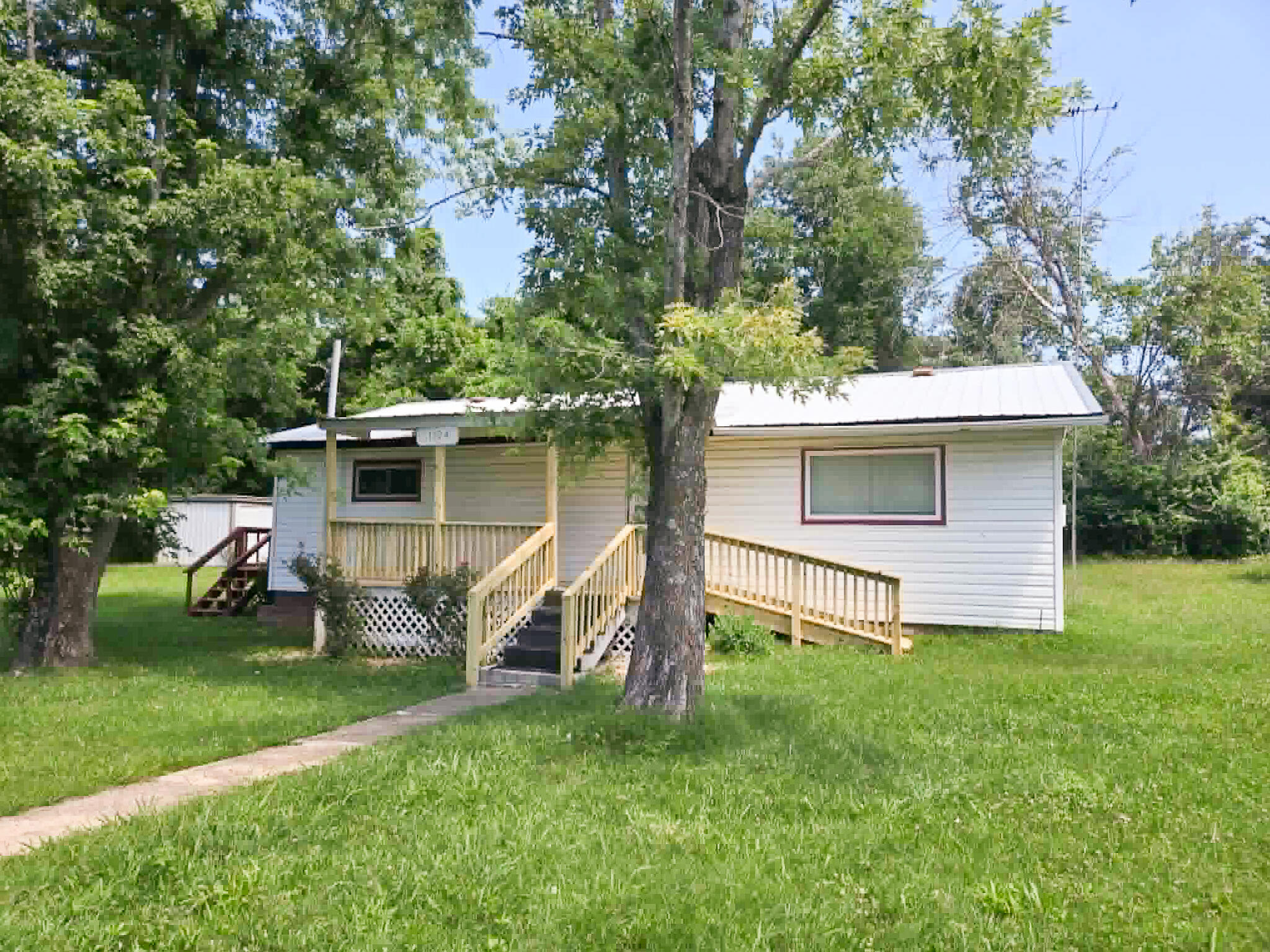 1104 Highland Street Property Photo 12