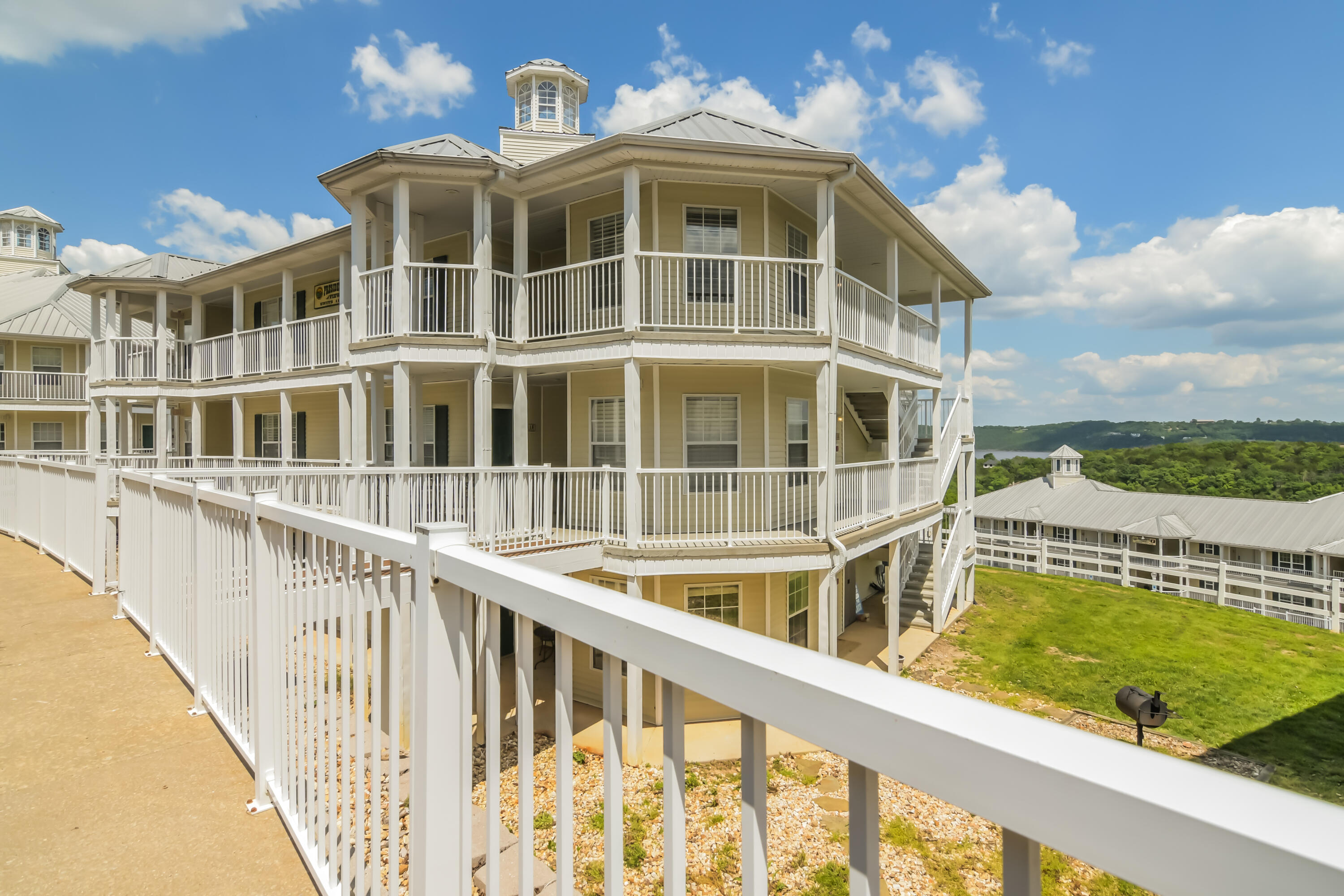 635 Ozark Mountain Resort Drive 115 Property Photo 3
