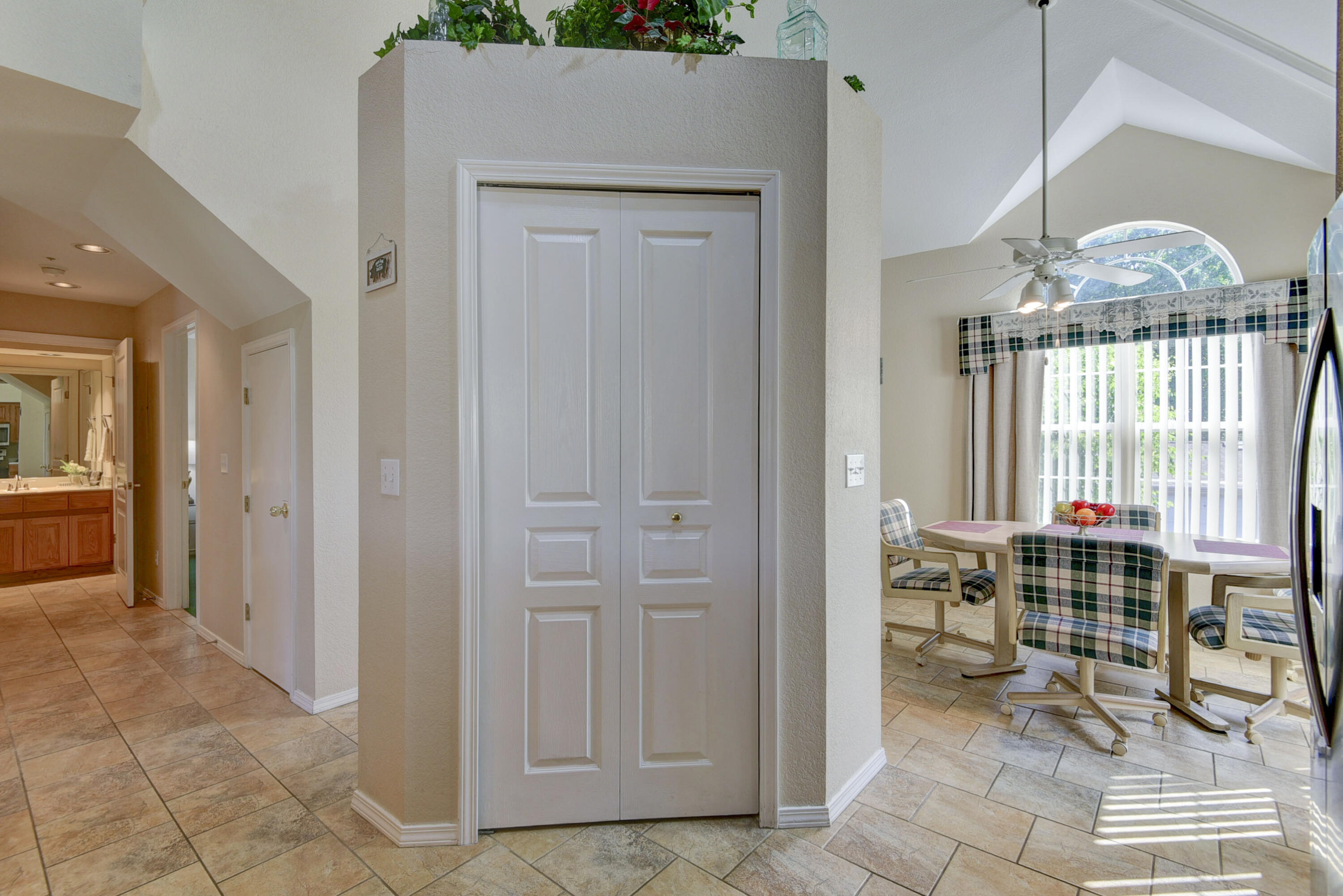 351 Wildwood Drive South 5 Property Photo 11
