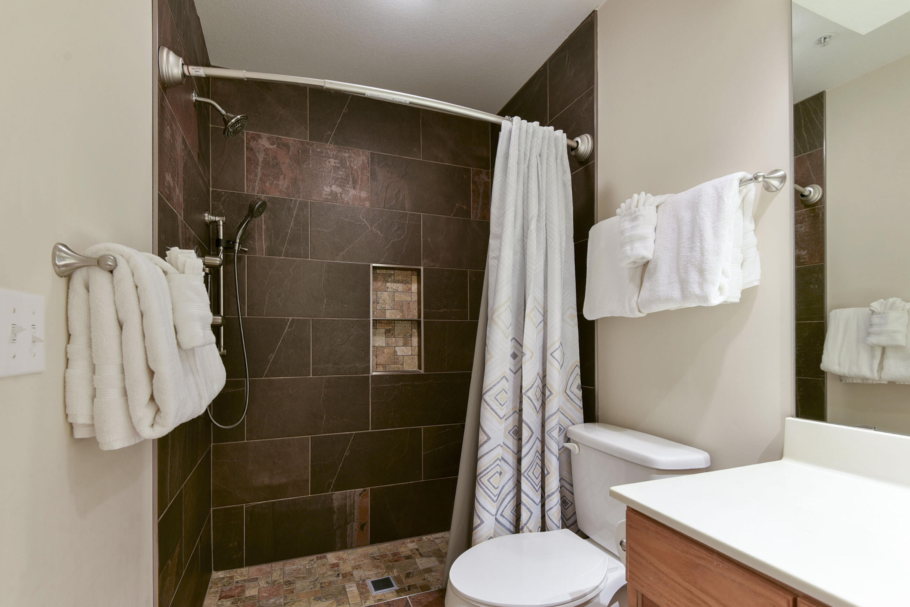 351 Wildwood Drive South 5 Property Photo 19