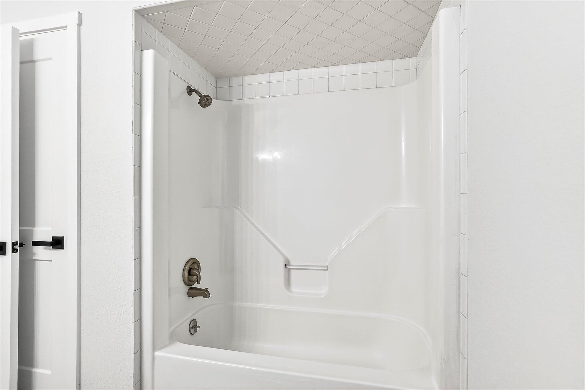 1800 South 14th Avenue Property Photo 33