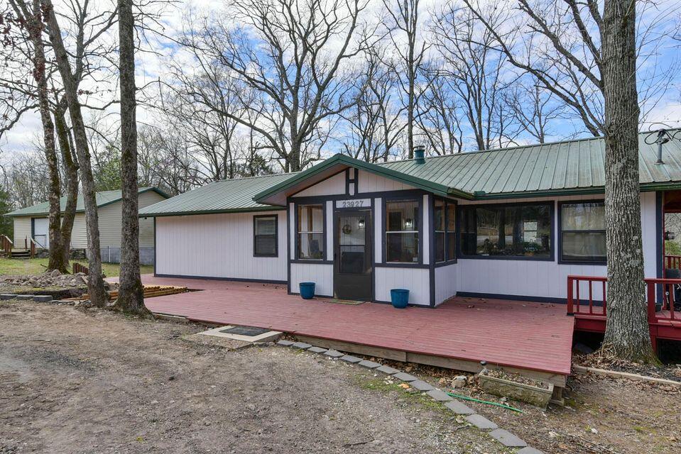 23927 Robin Drive Property Photo 2