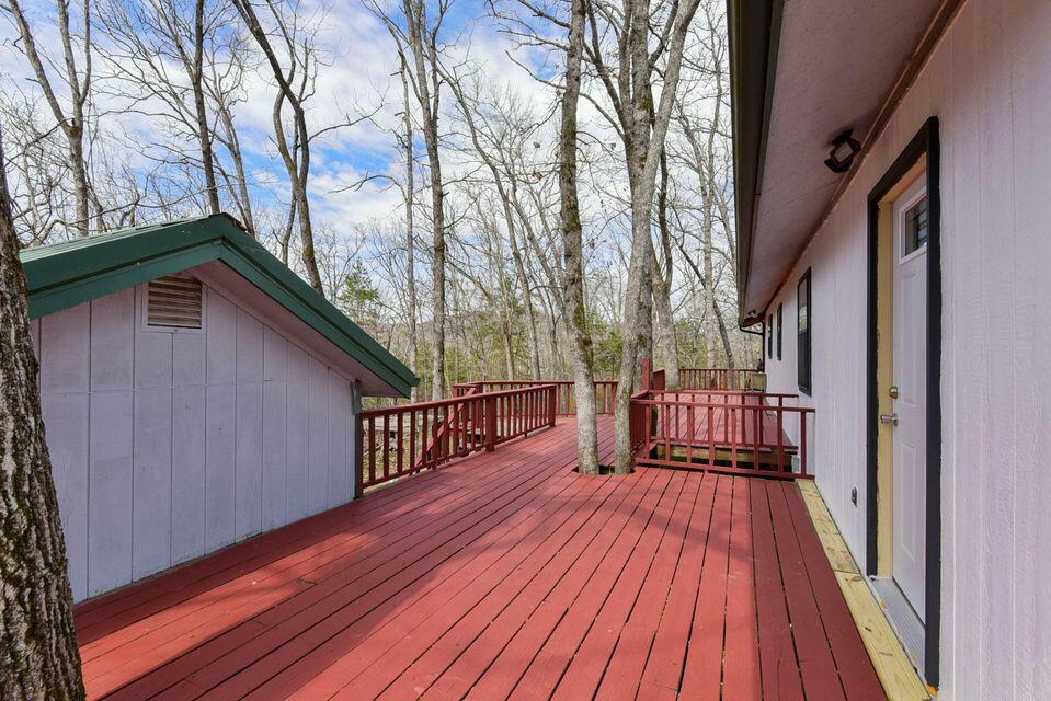 23927 Robin Drive Property Photo 13