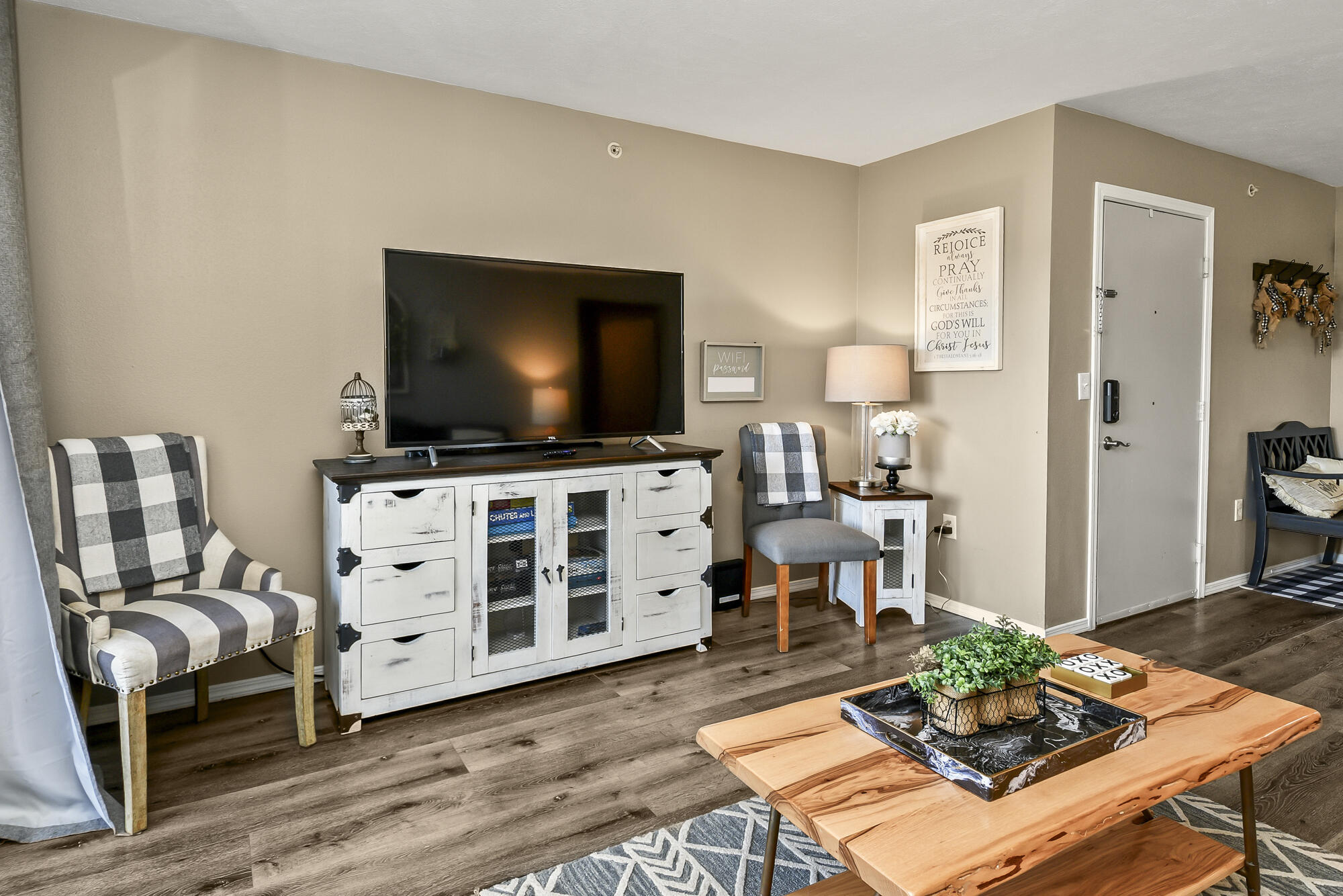 2952 Vineyards Parkway 3 Property Photo 8