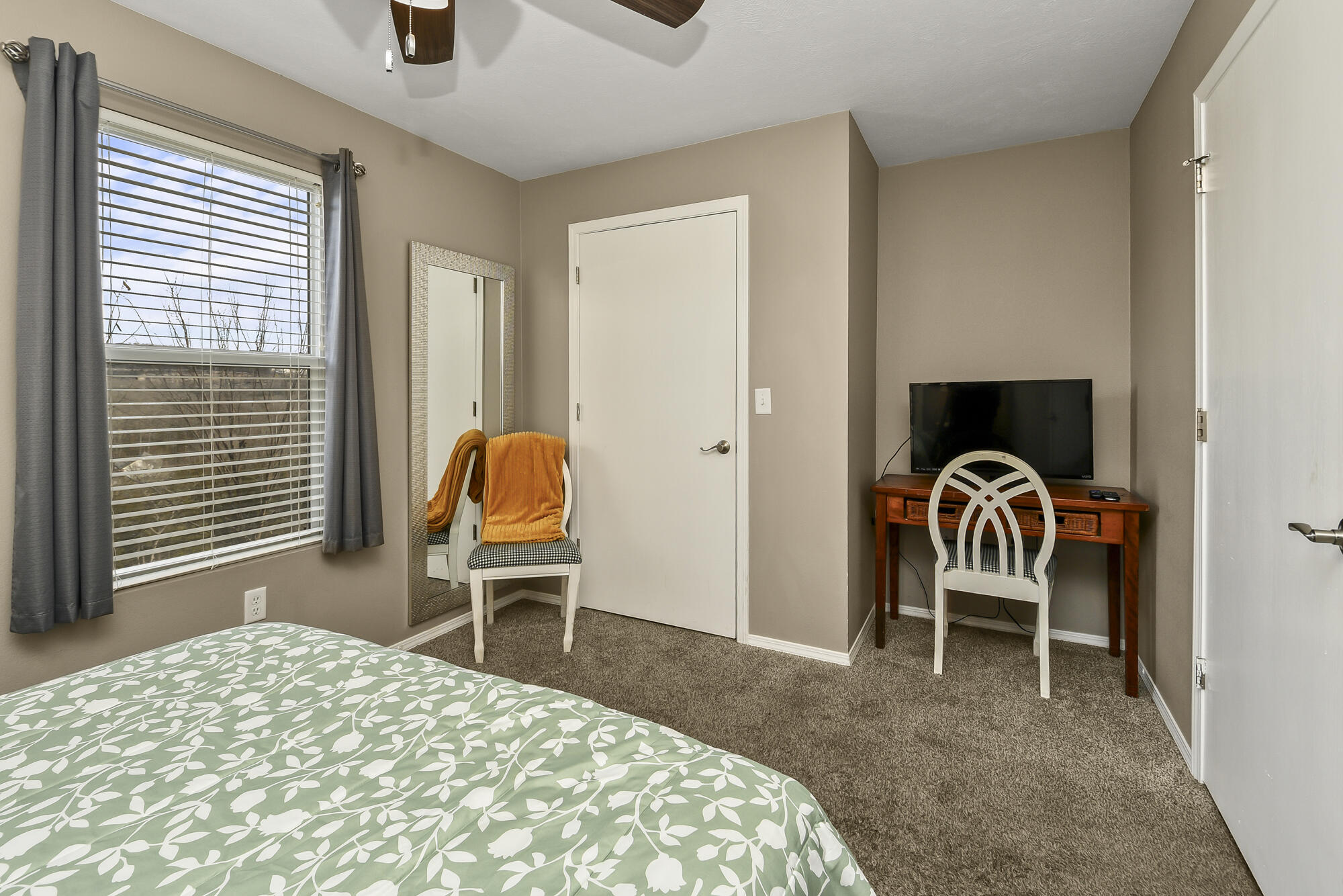 2952 Vineyards Parkway 3 Property Photo 25