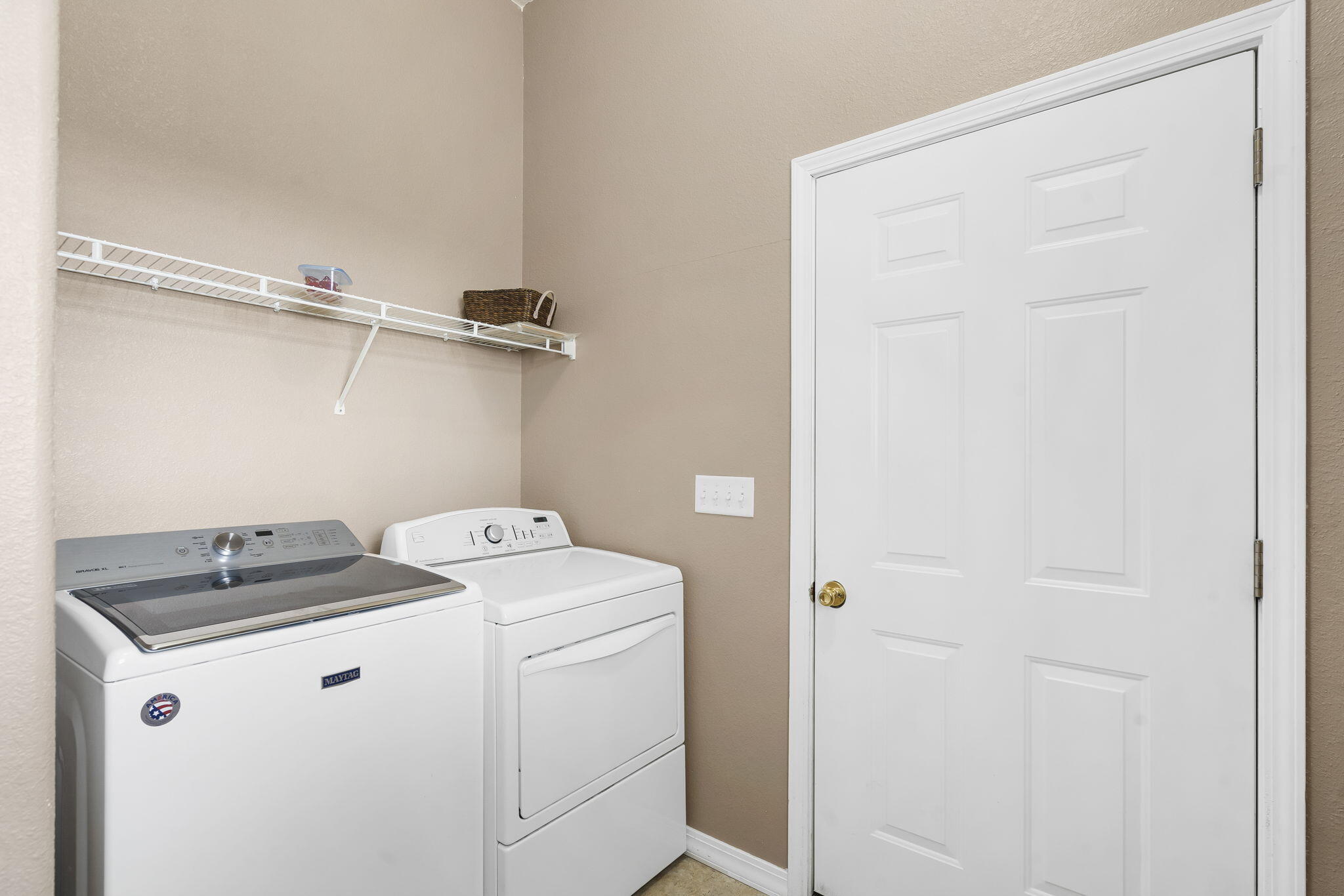 10 Greenview Drive Property Photo 12