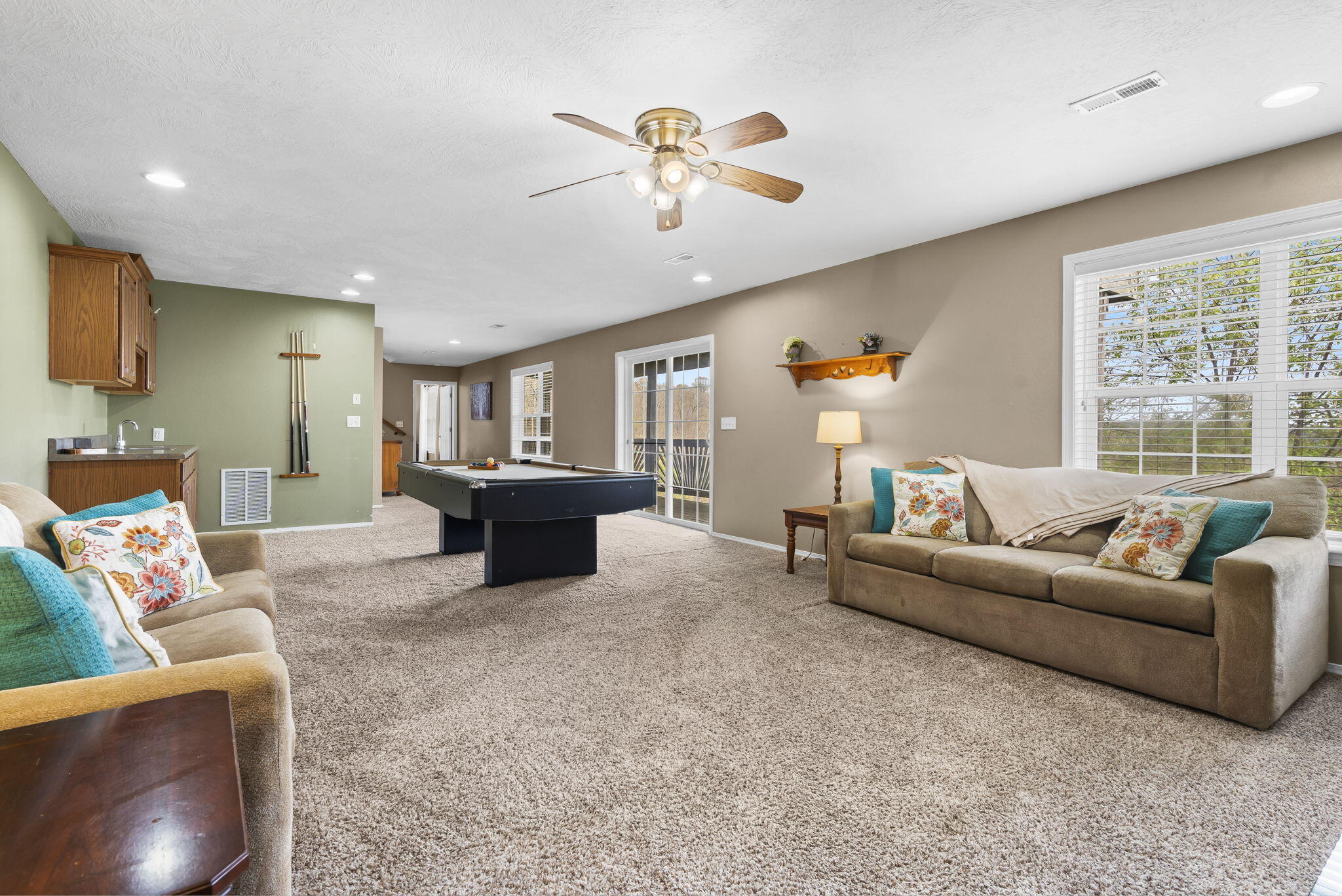 10 Greenview Drive Property Photo 25