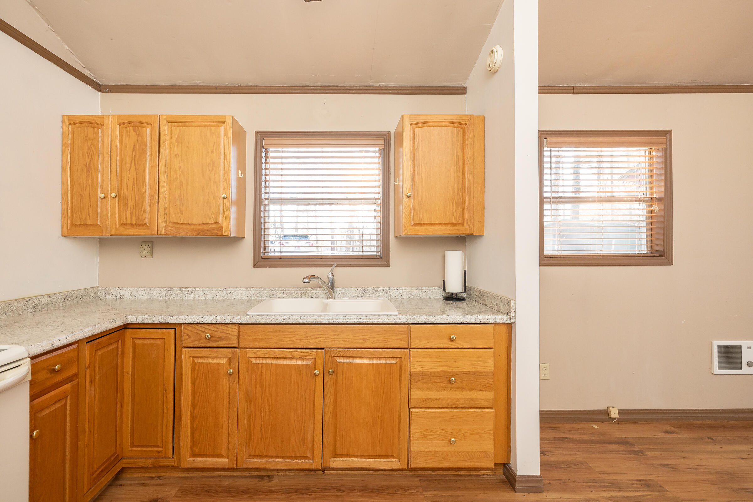 56 Thompson Lane Property Photo 13