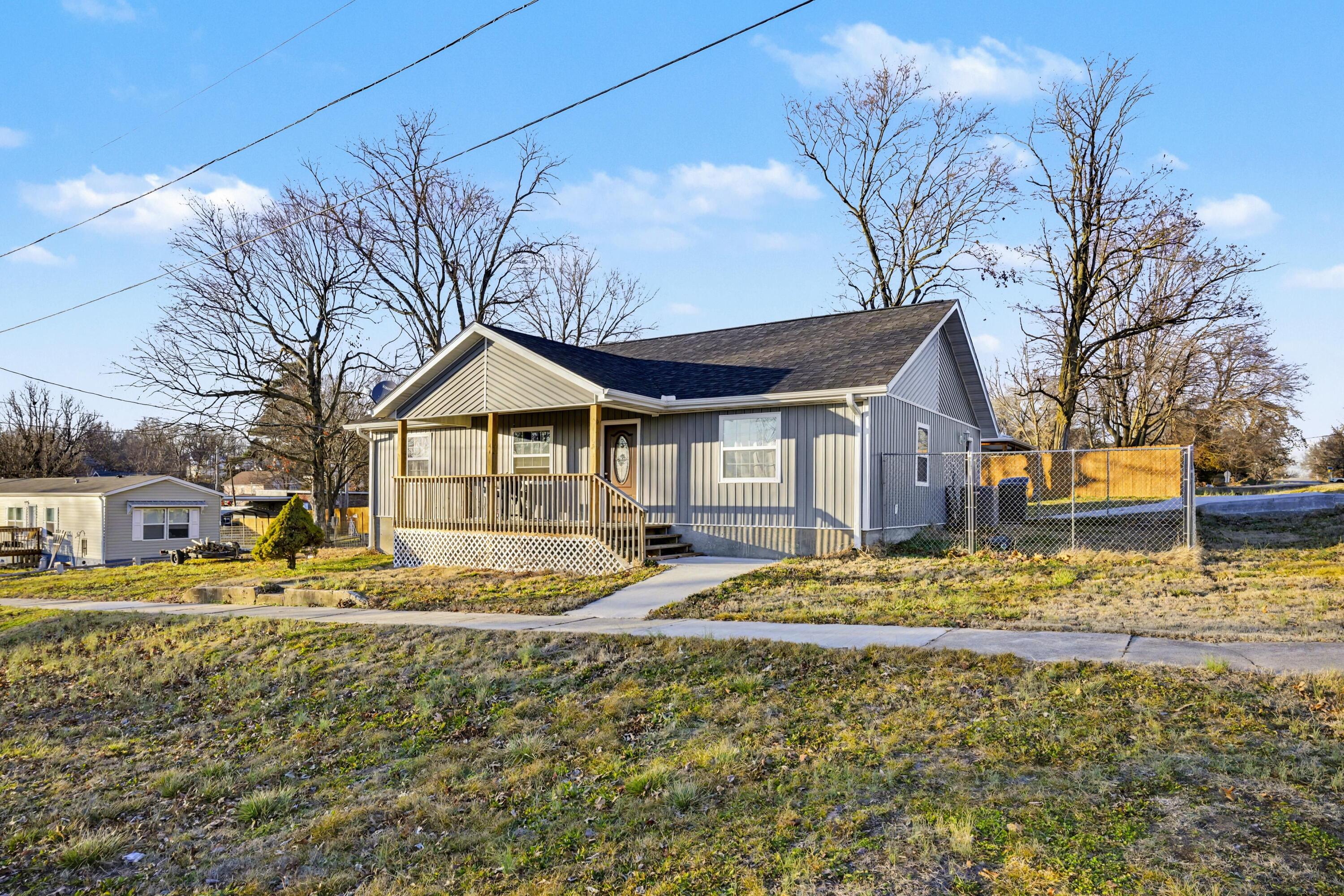 301 North Myrtle Street Property Photo 4