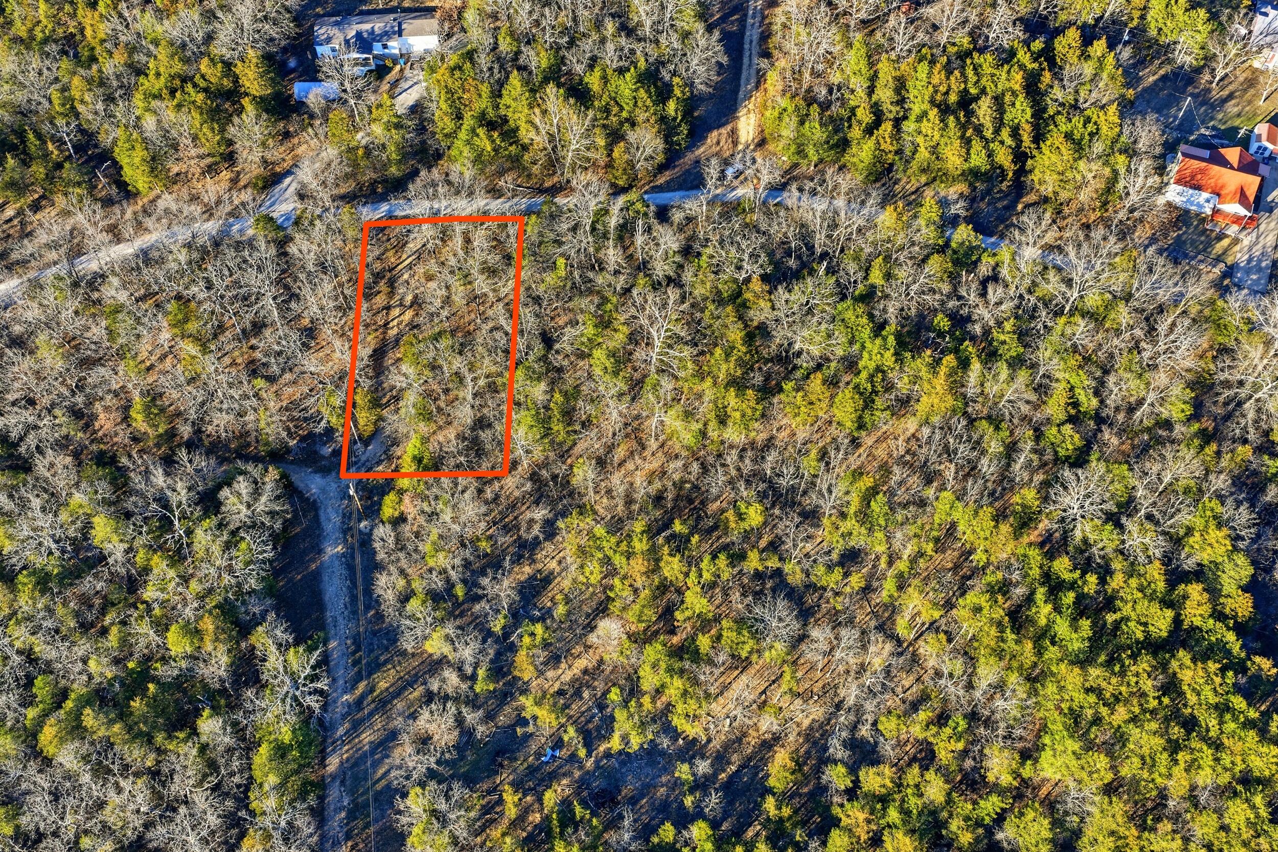 000 Wallace Drive Property Photo 3