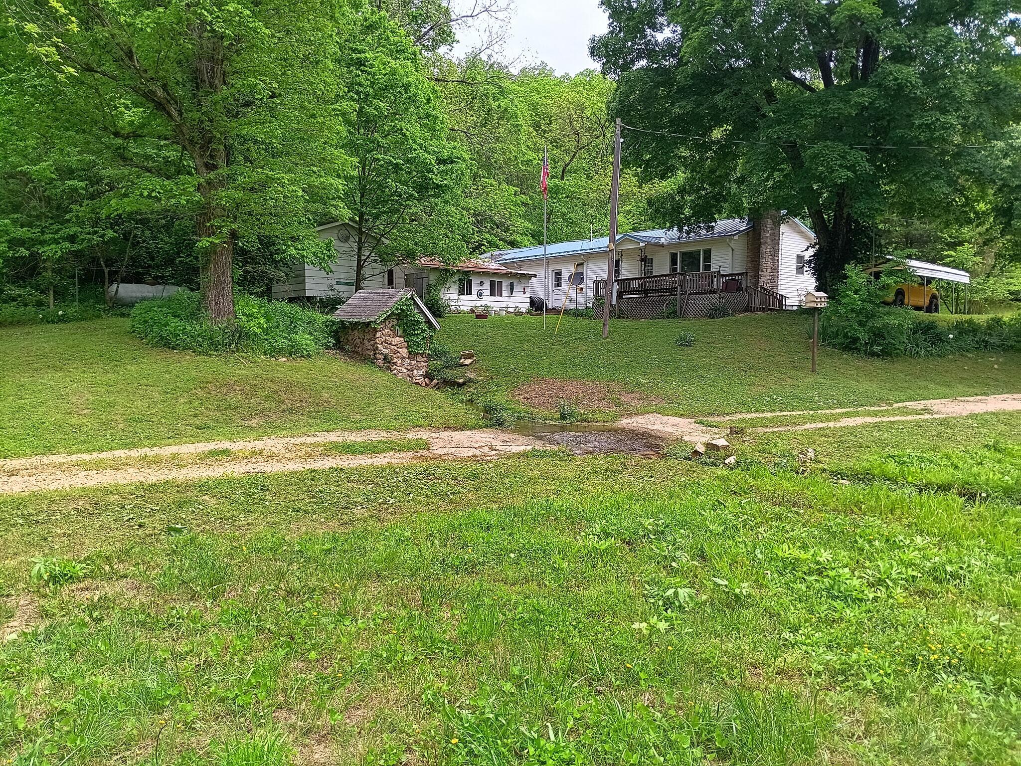 1100 Hattie Drive Property Photo 3