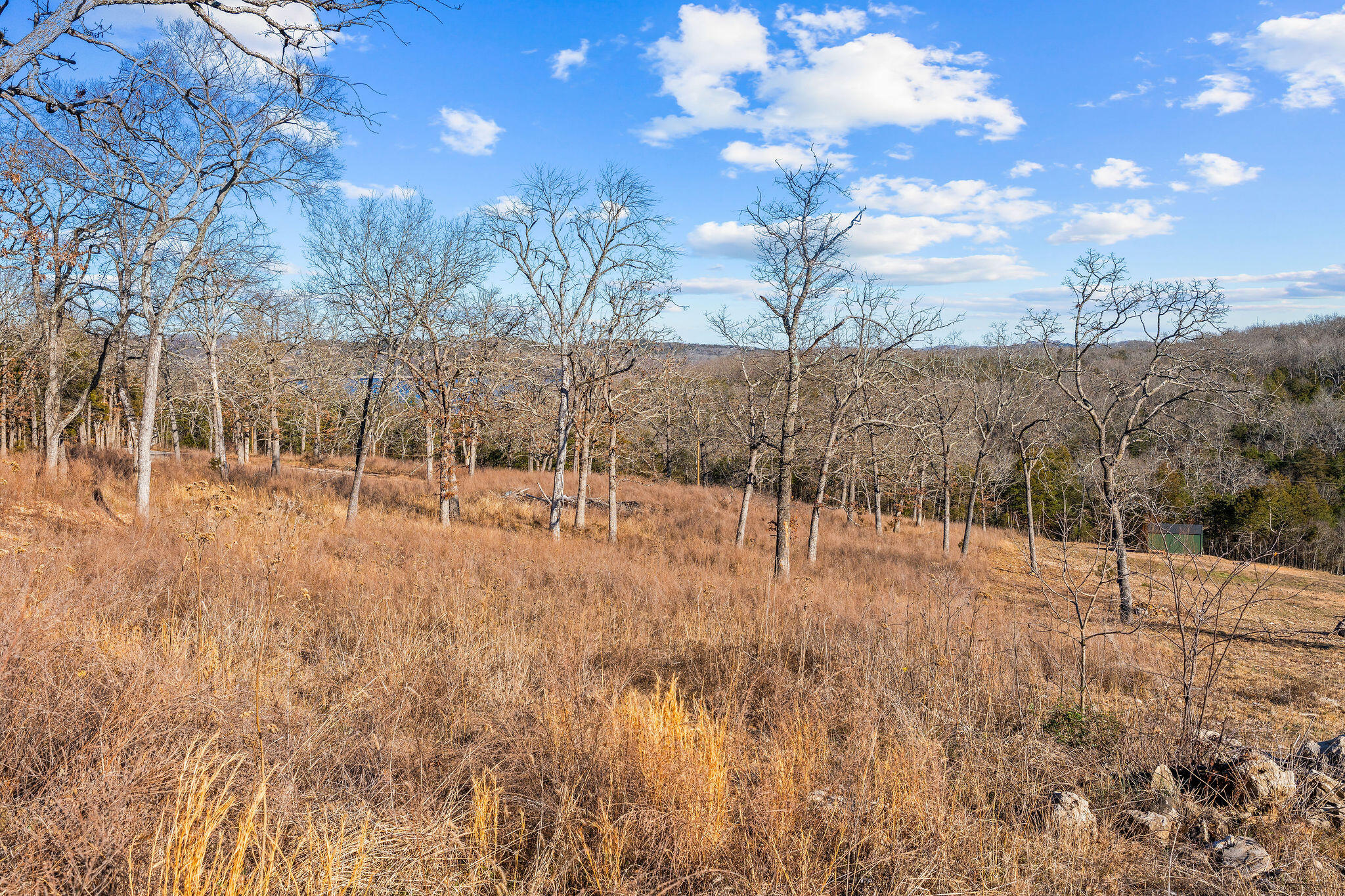 2416 Bread Tray Mountain Road Property Photo 12