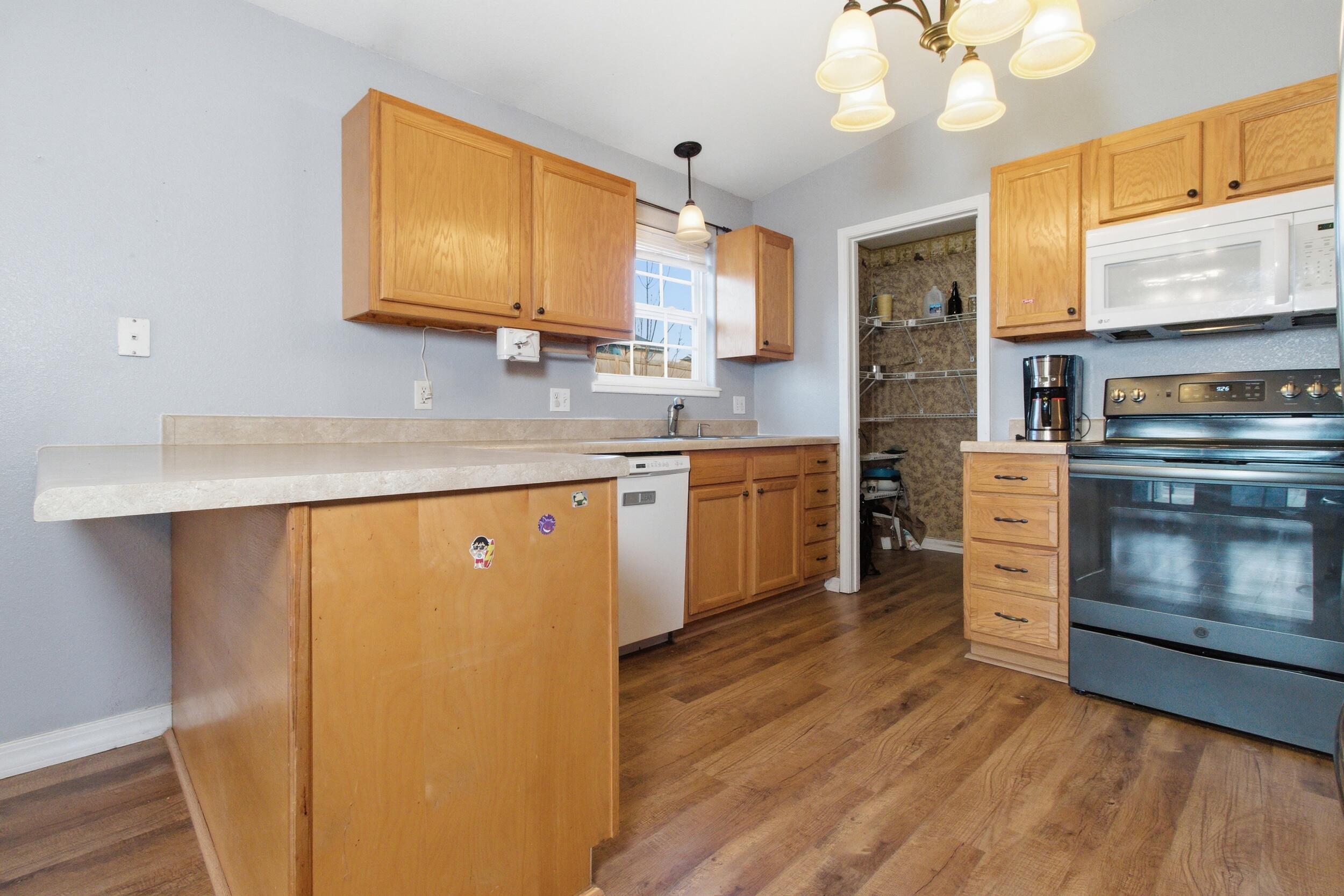 1605 Jon Street Property Photo 17