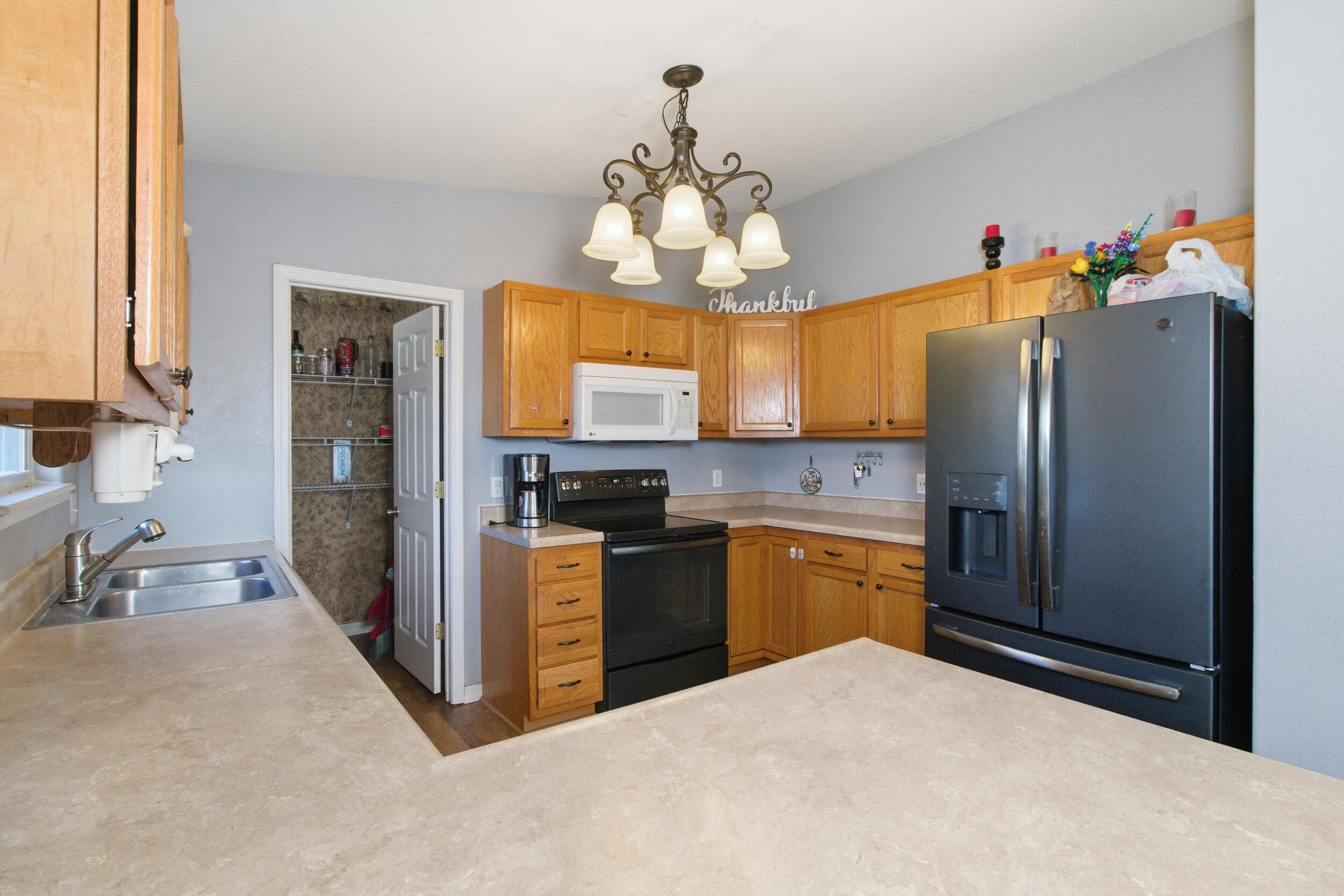 1605 Jon Street Property Photo 18