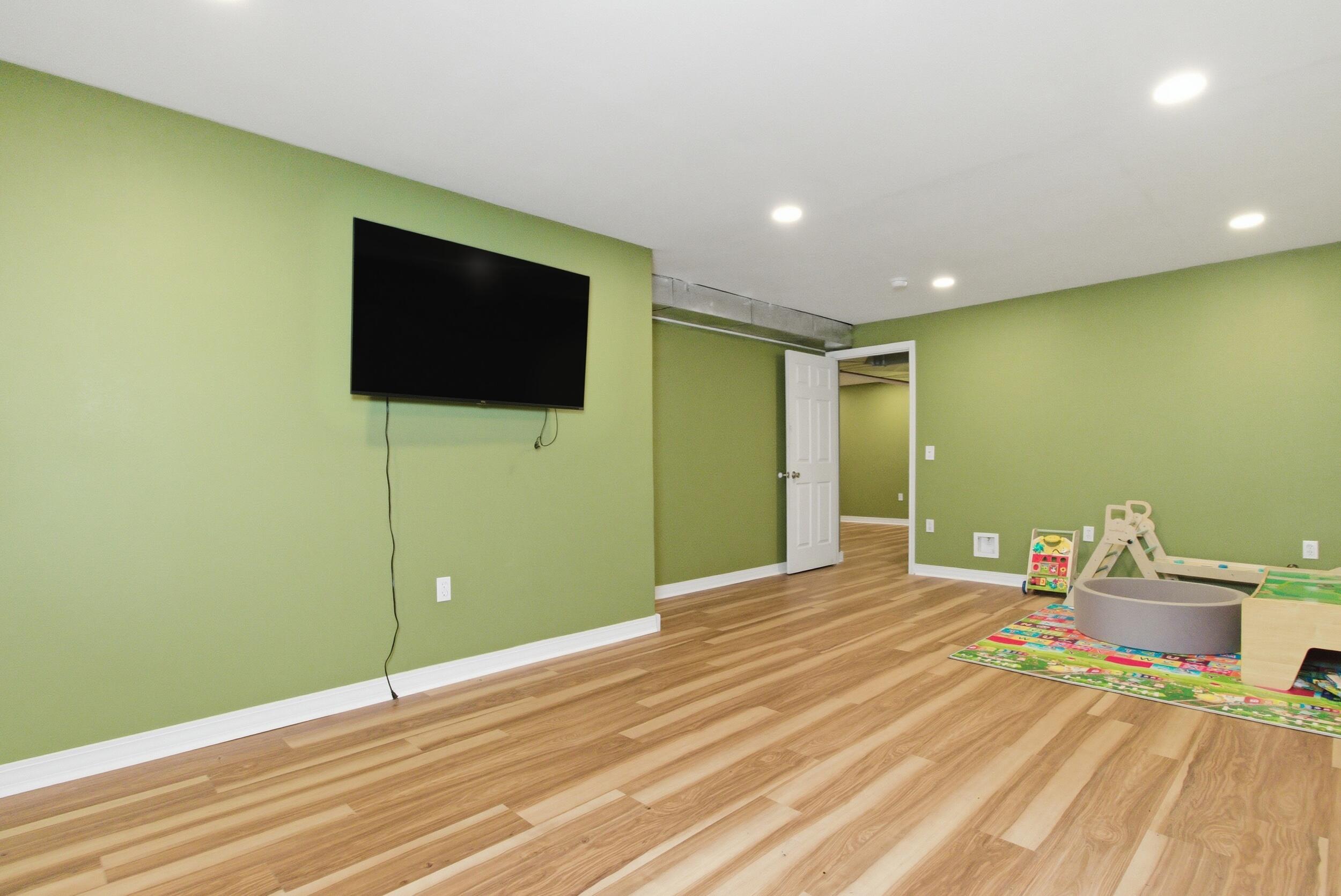 1605 Jon Street Property Photo 33