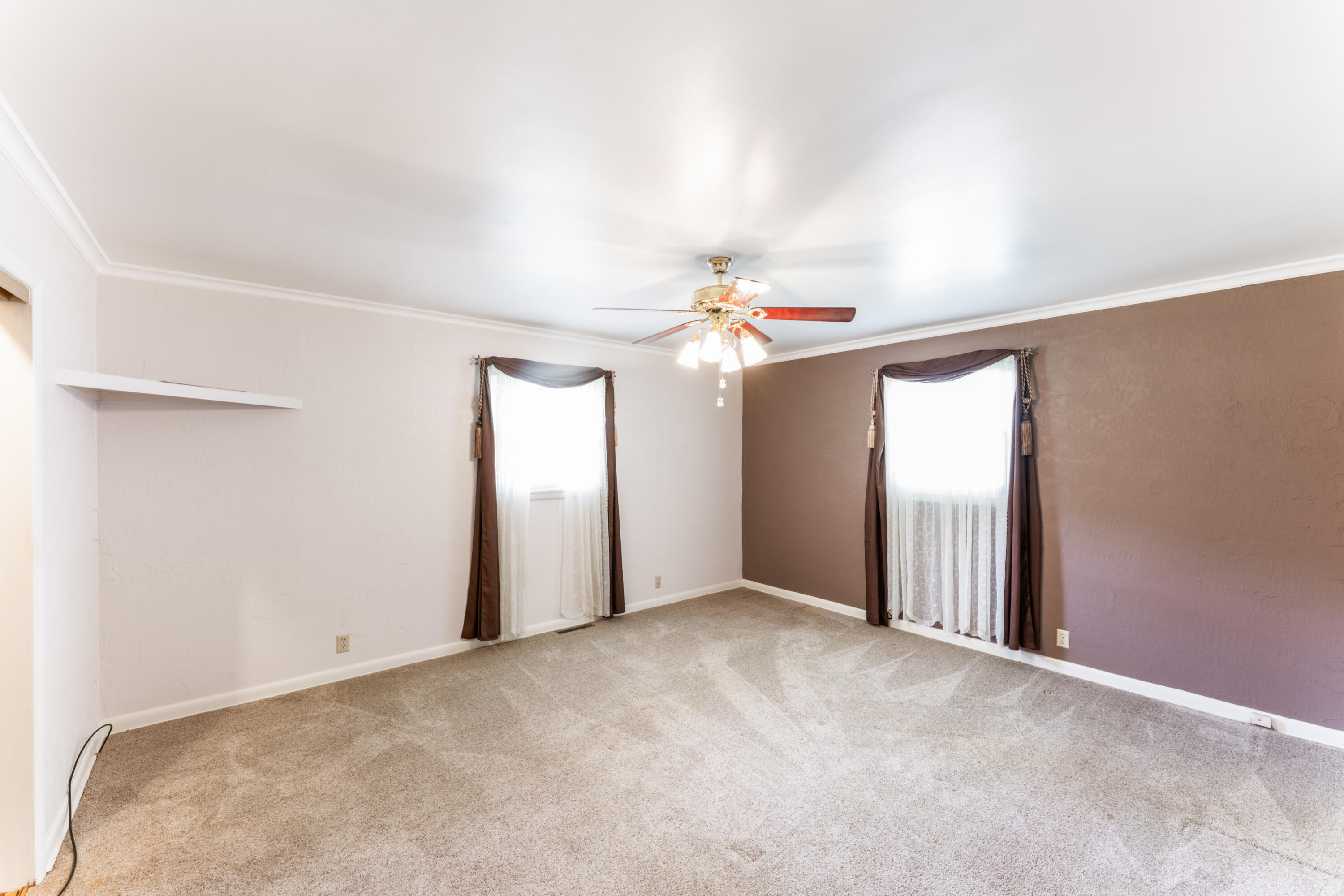 1719 North Pine Street Property Photo 3