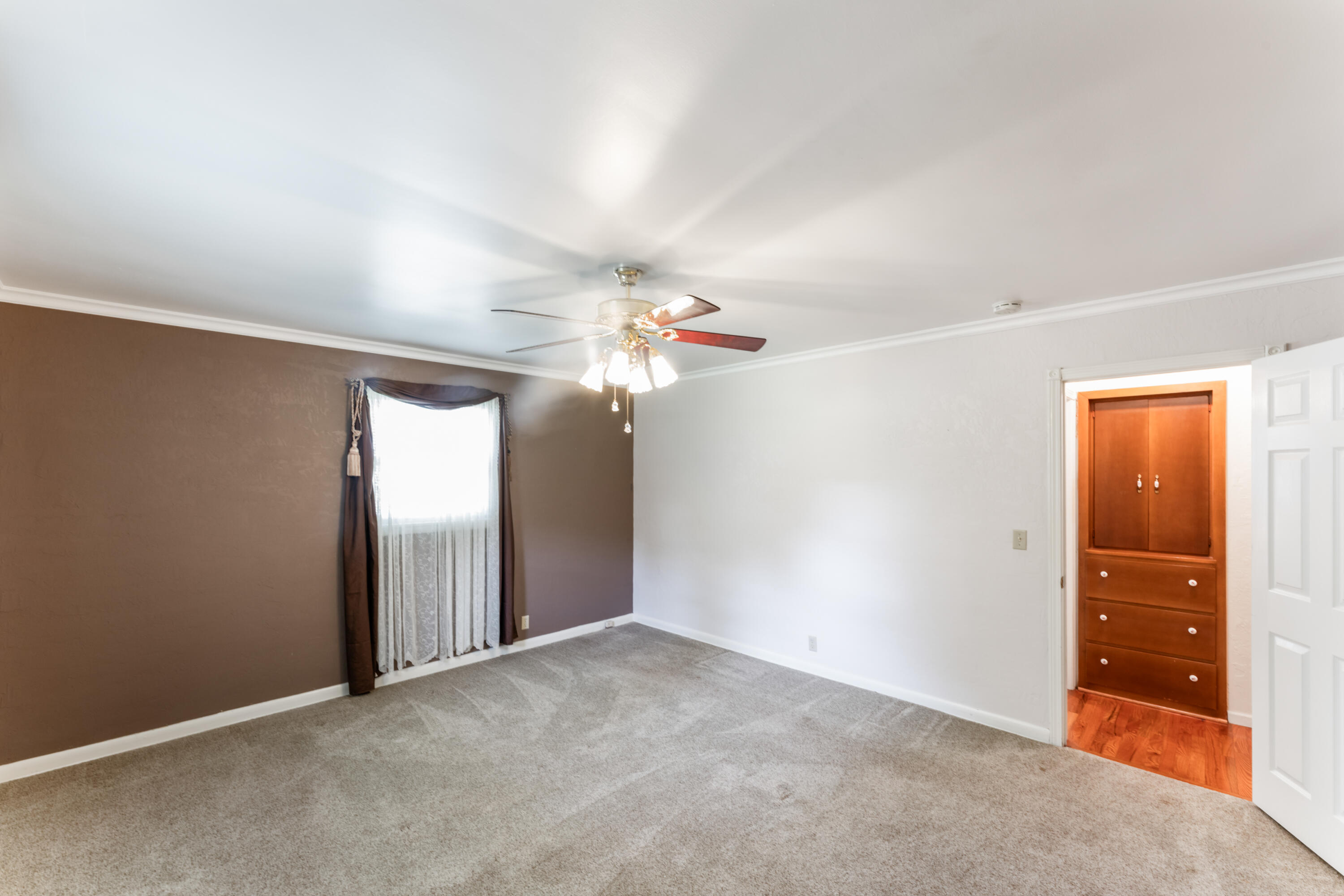 1719 North Pine Street Property Photo 19