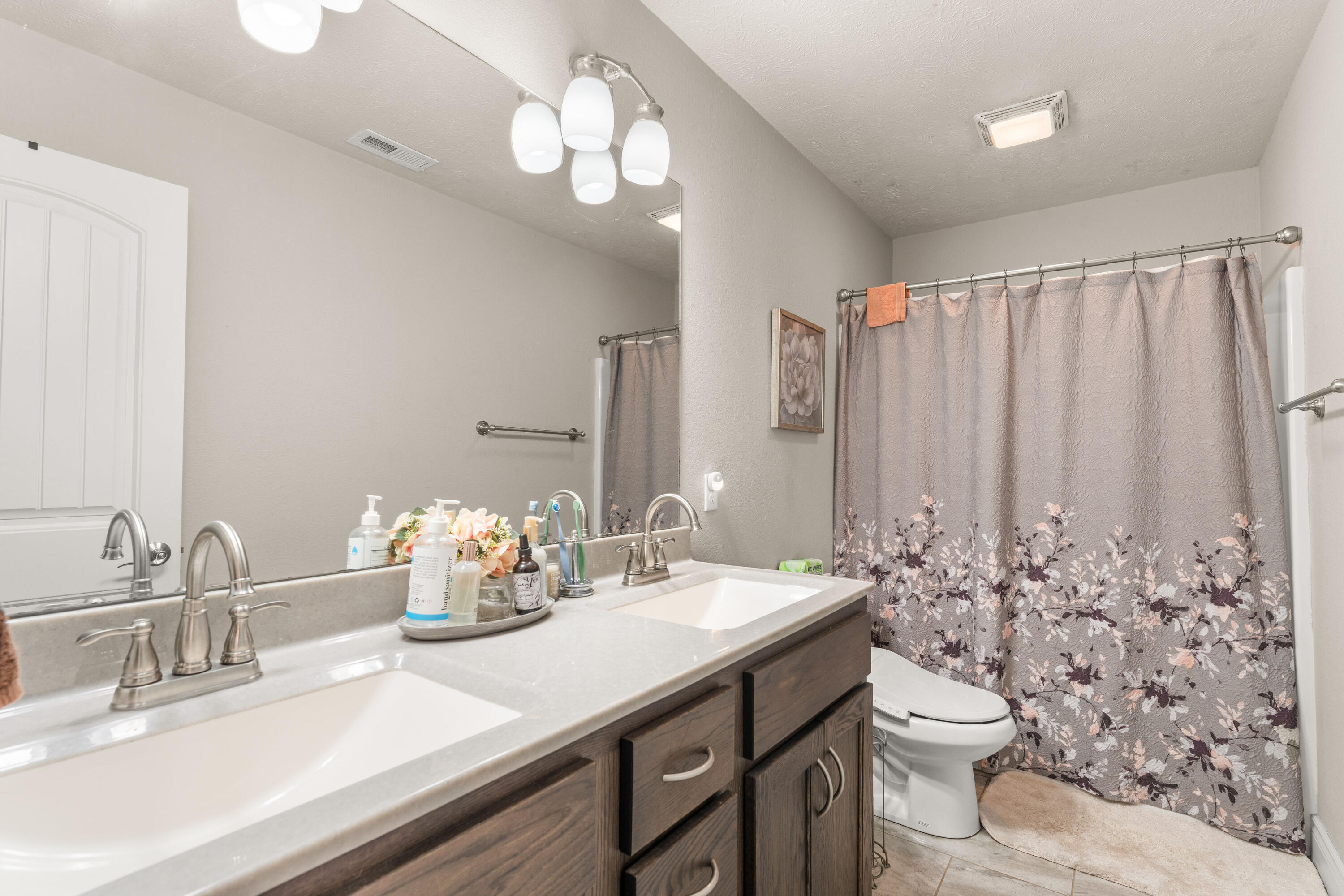 101 Jury Lane Property Photo 11