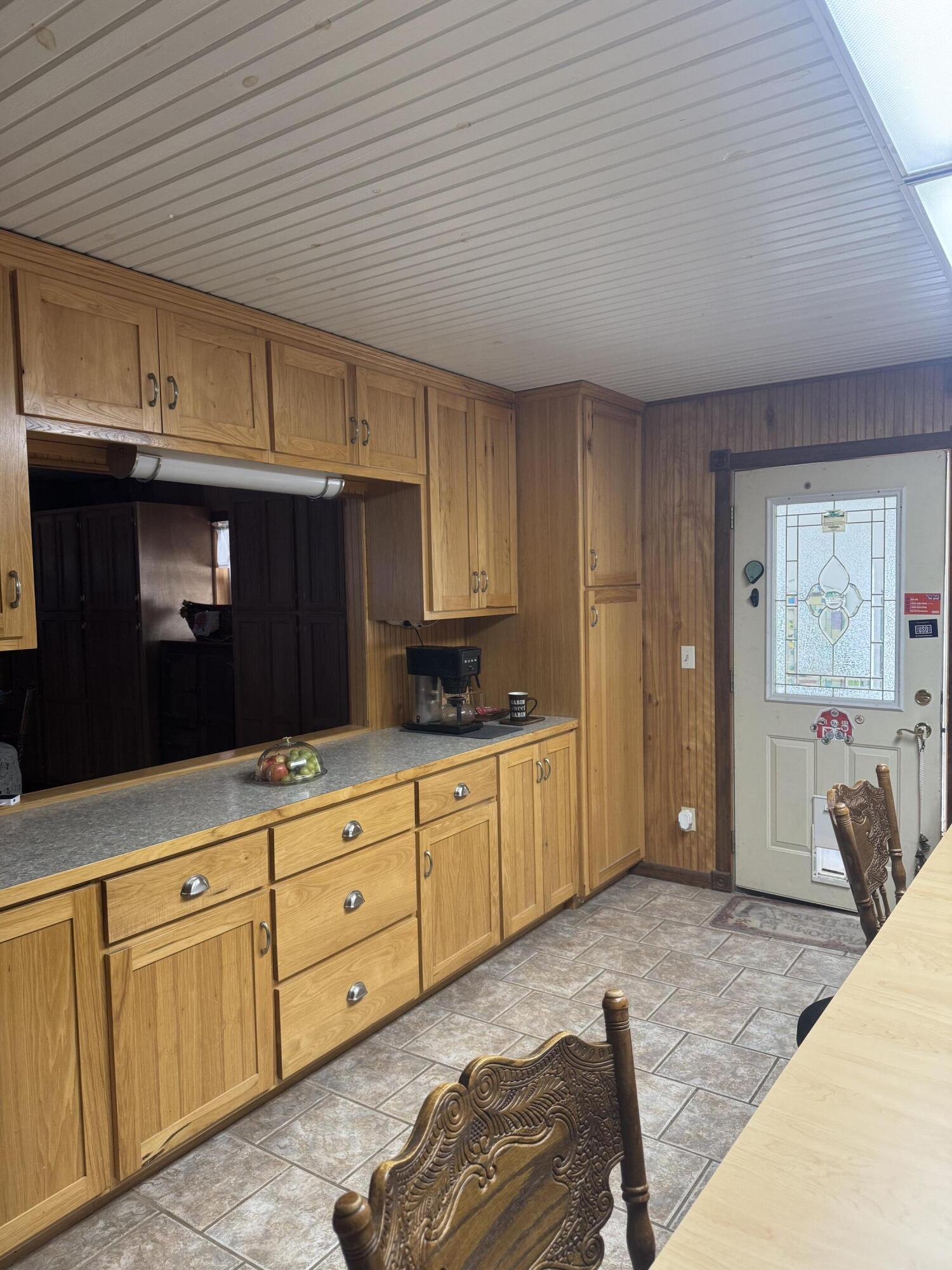 18674 Farm Road 1045 Property Photo 8