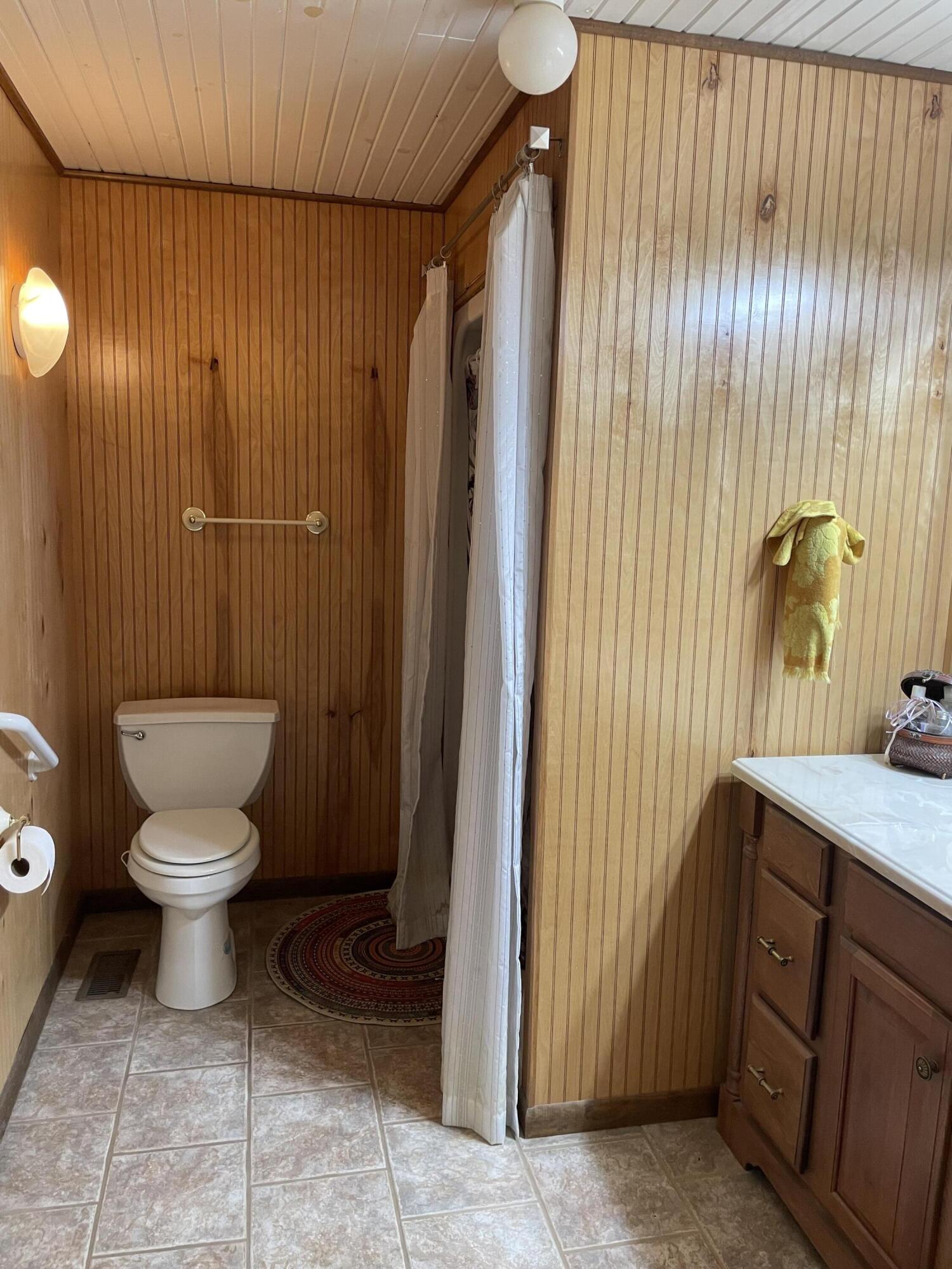 18674 Farm Road 1045 Property Photo 14