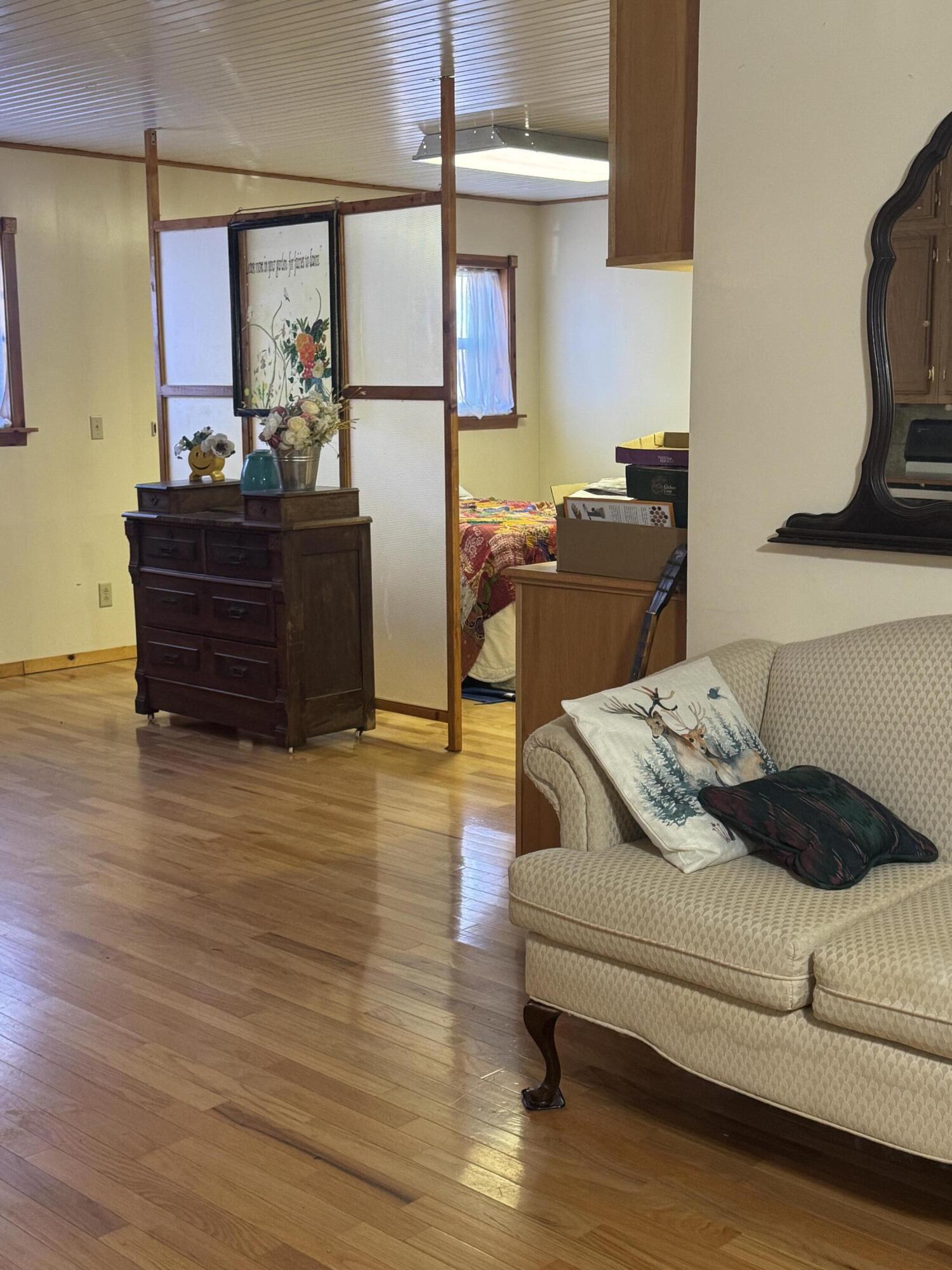 18674 Farm Road 1045 Property Photo 16