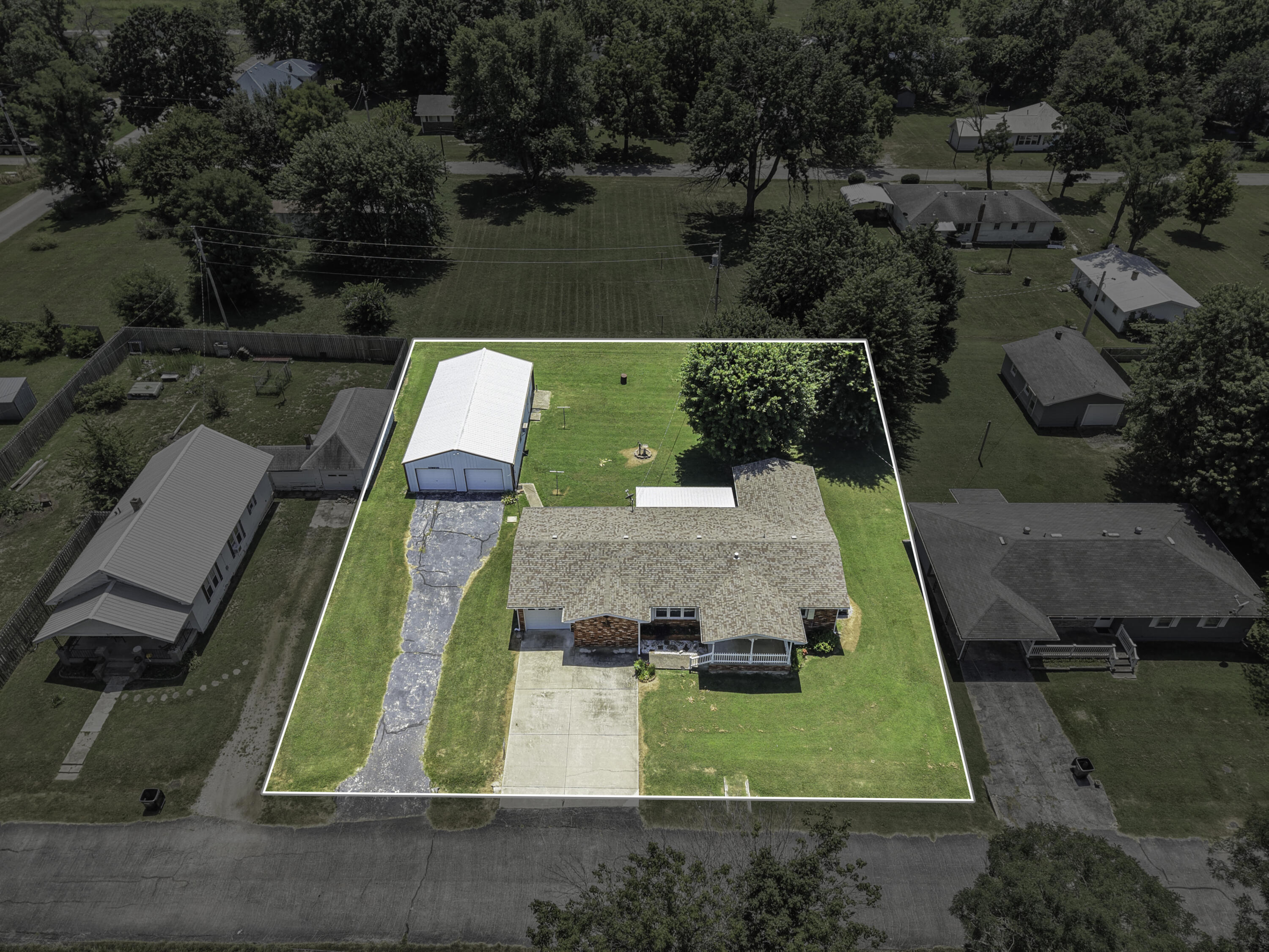 310 East Carnes Street Property Photo 11