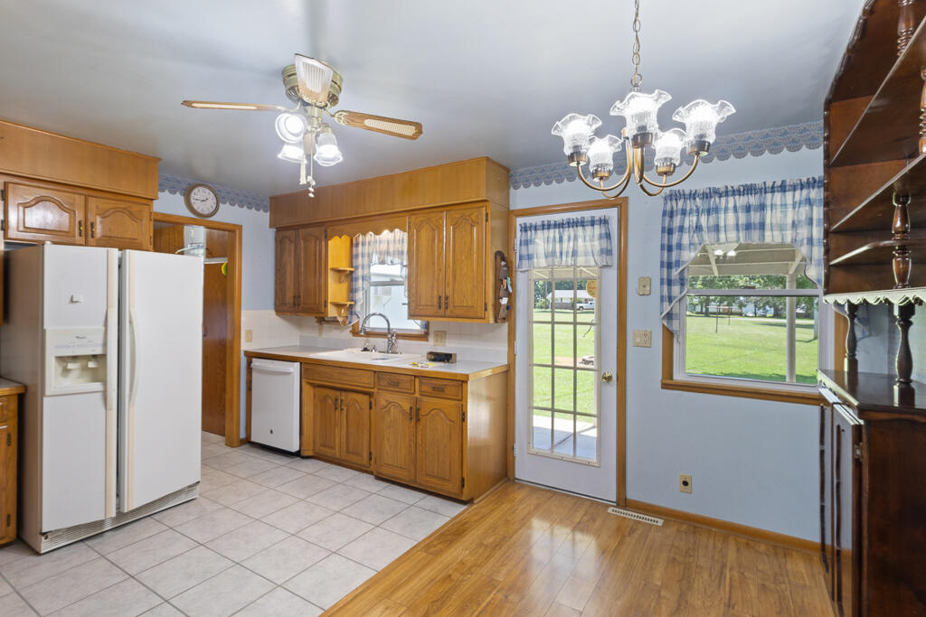 310 East Carnes Street Property Photo 15