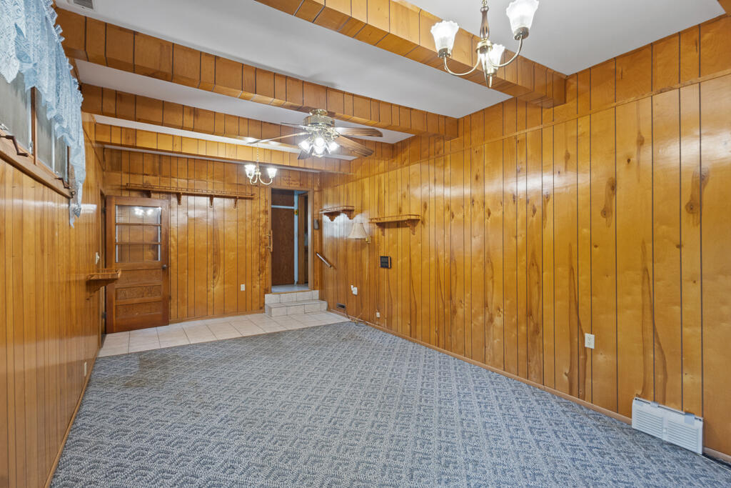 310 East Carnes Street Property Photo 19