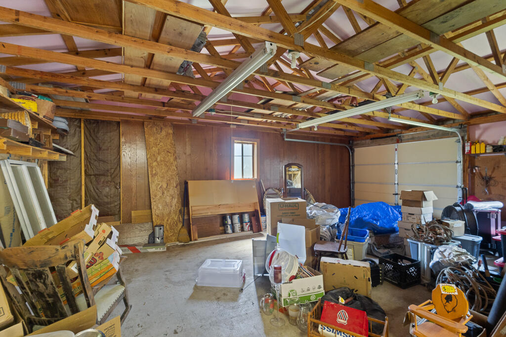 310 East Carnes Street Property Photo 32