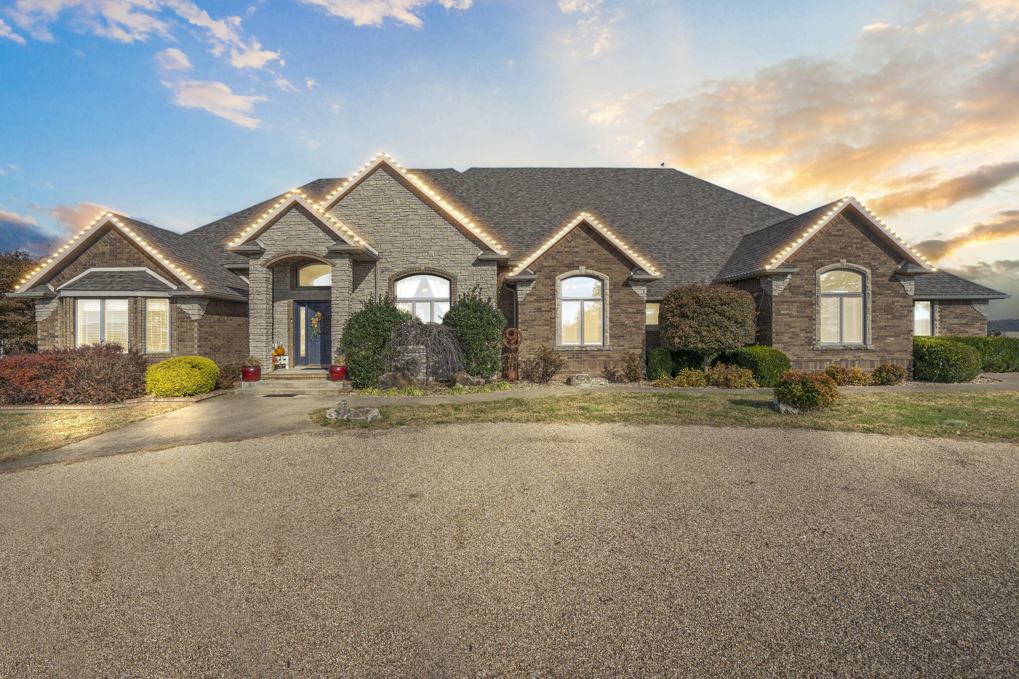 27082 State Highway J Property Photo 2