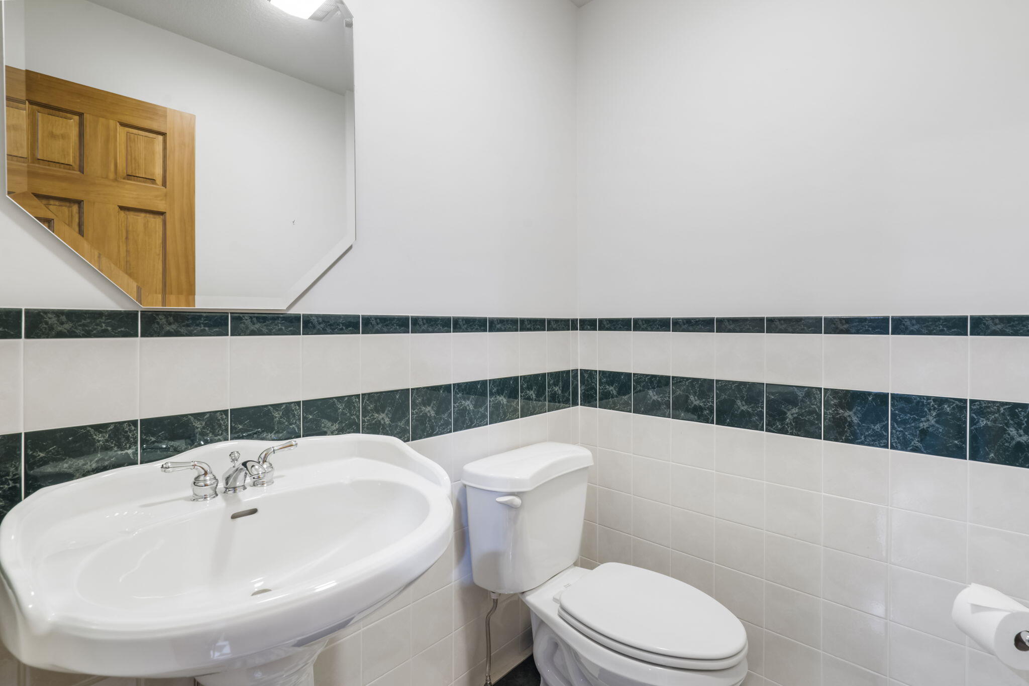 27082 State Highway J Property Photo 19