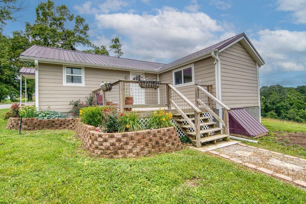 10565 West State Highway 76 Property Photo 1