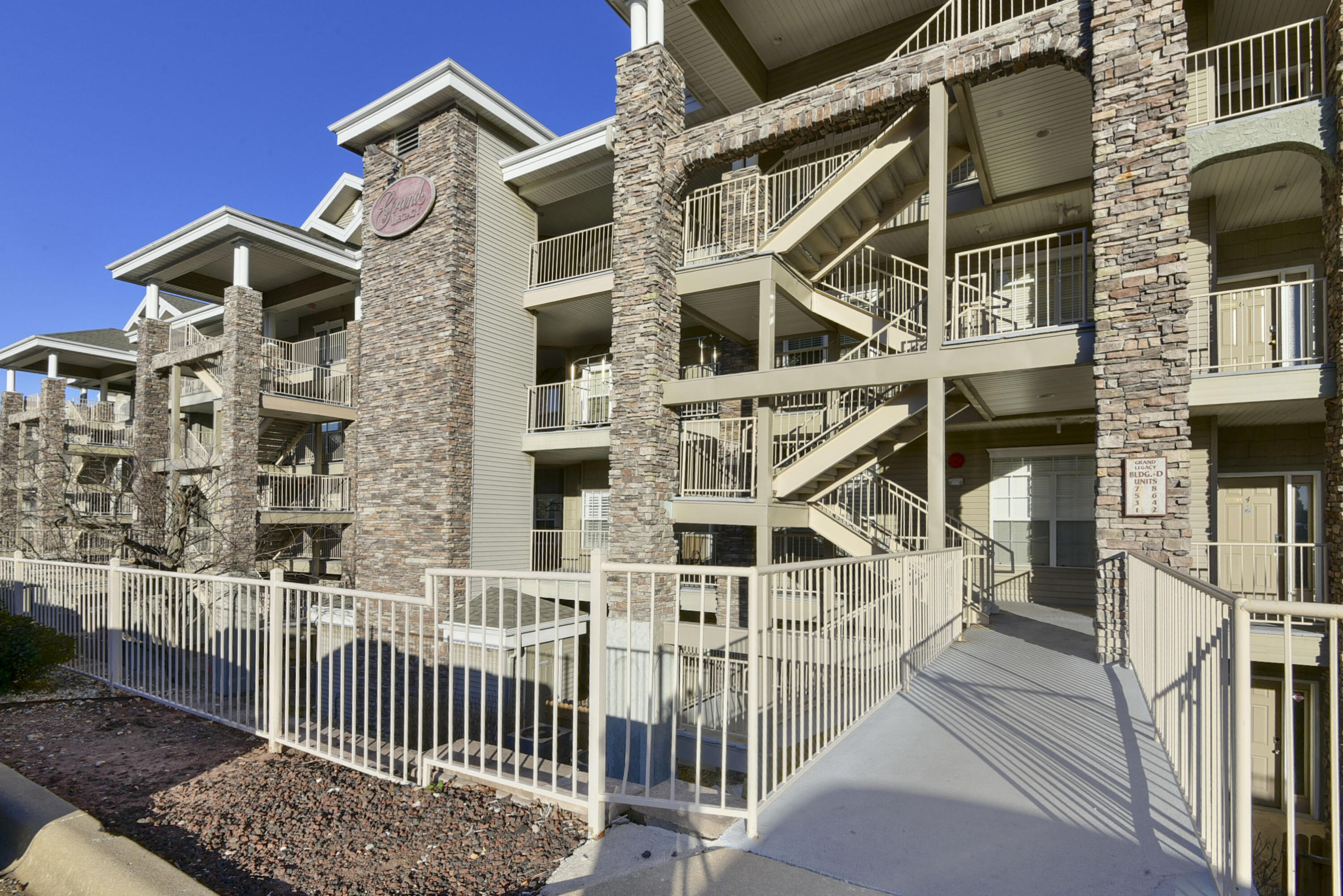 200 Glory Road D3 Property Photo 2