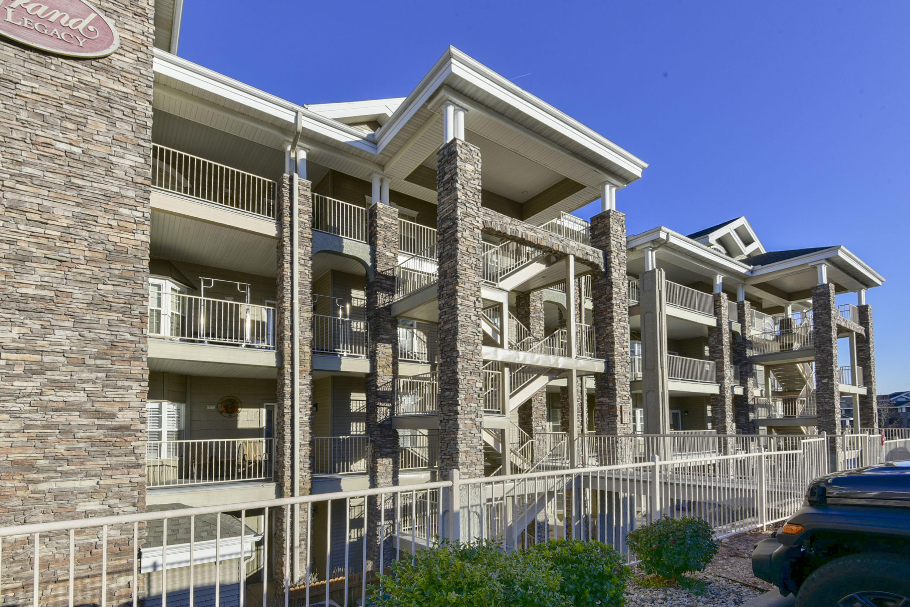 200 Glory Road D3 Property Photo 3