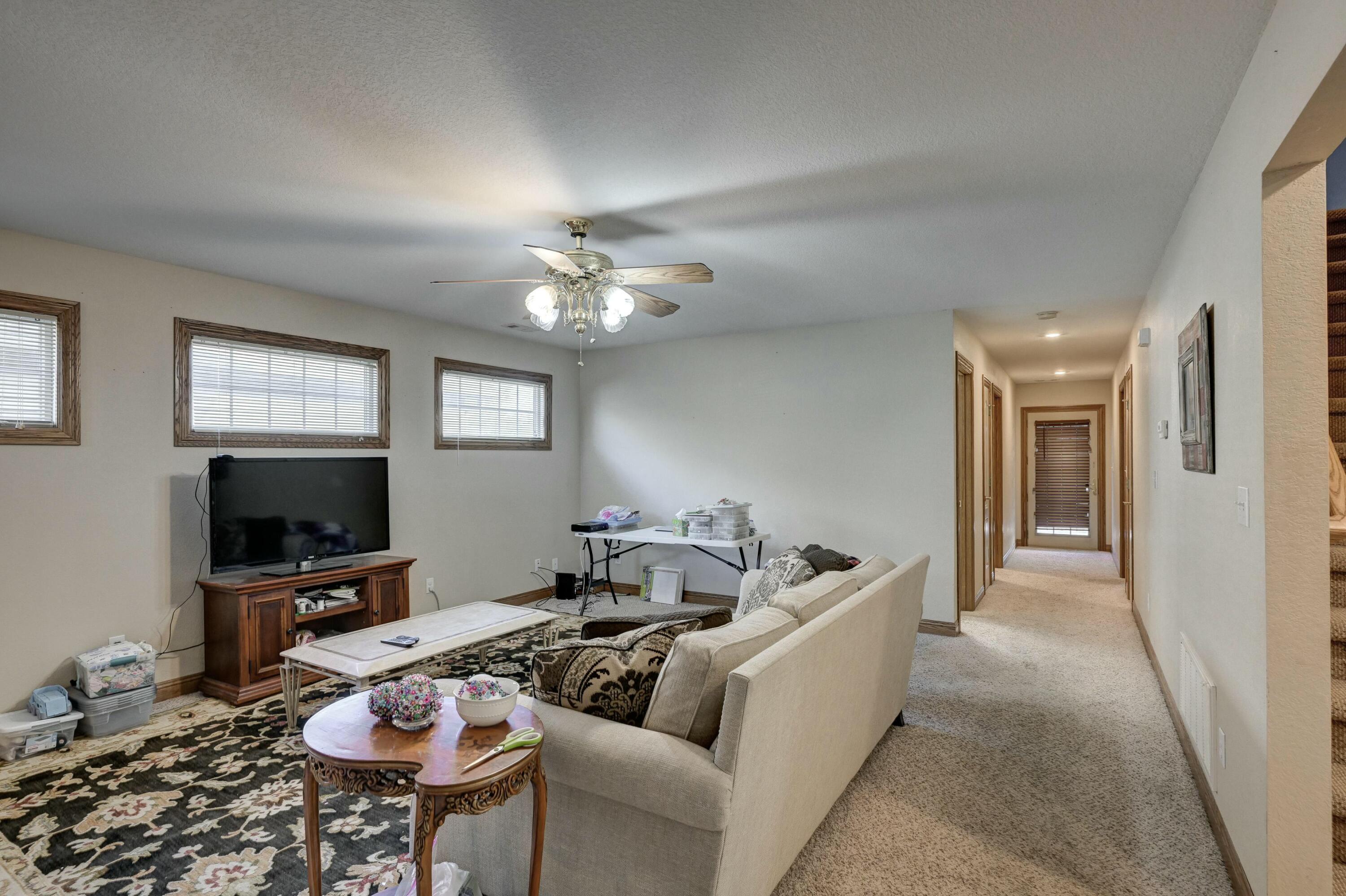 2206 Benjamin Drive Property Photo 9