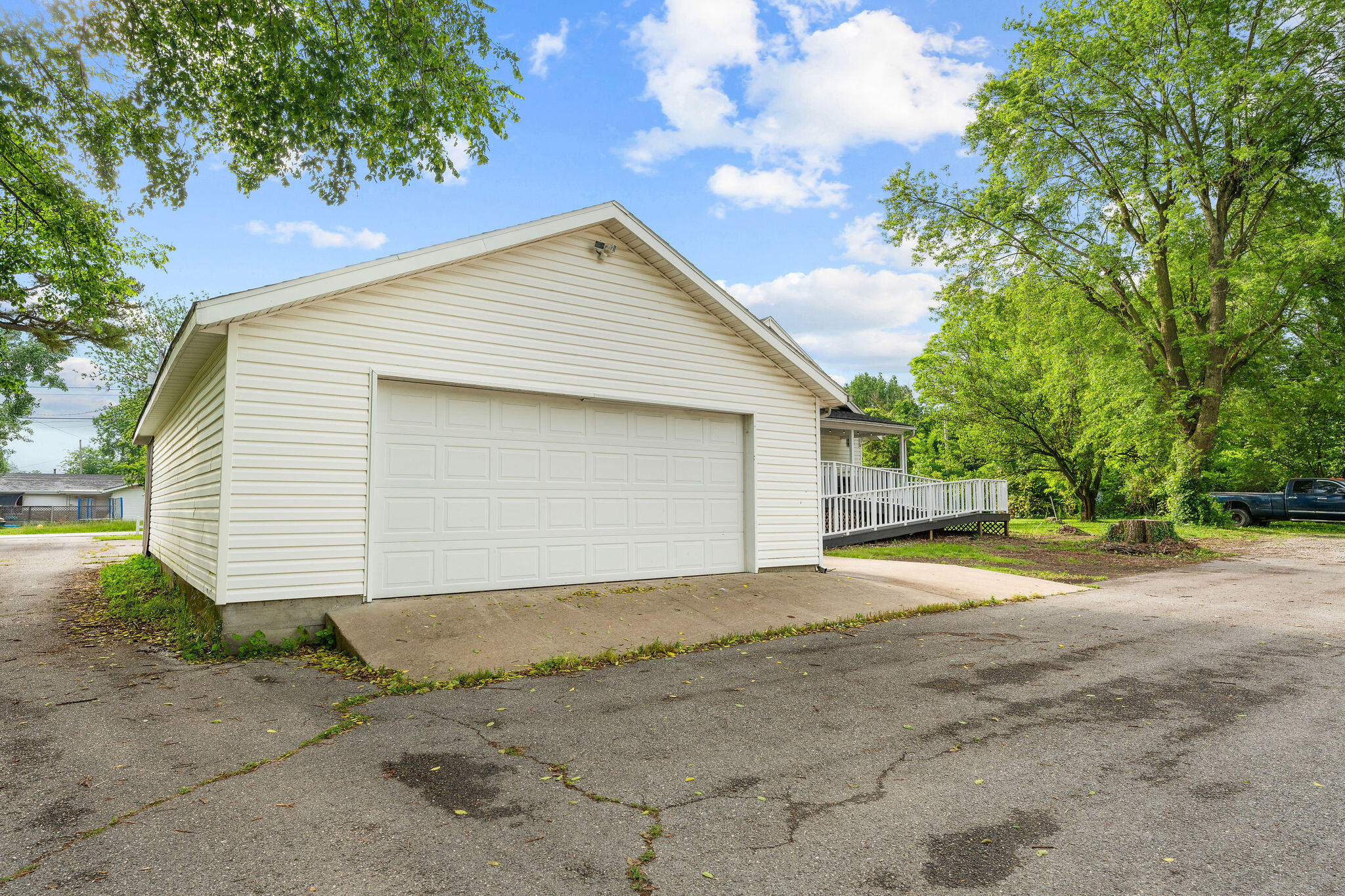 511 South Main Avenue Property Photo 28