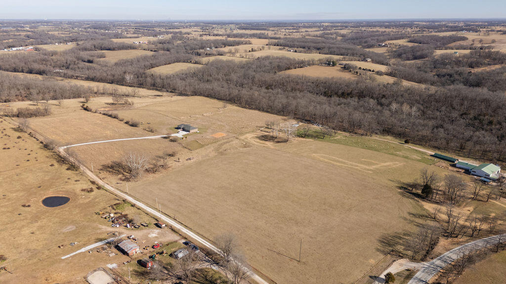 000 Highway M Property Photo 8