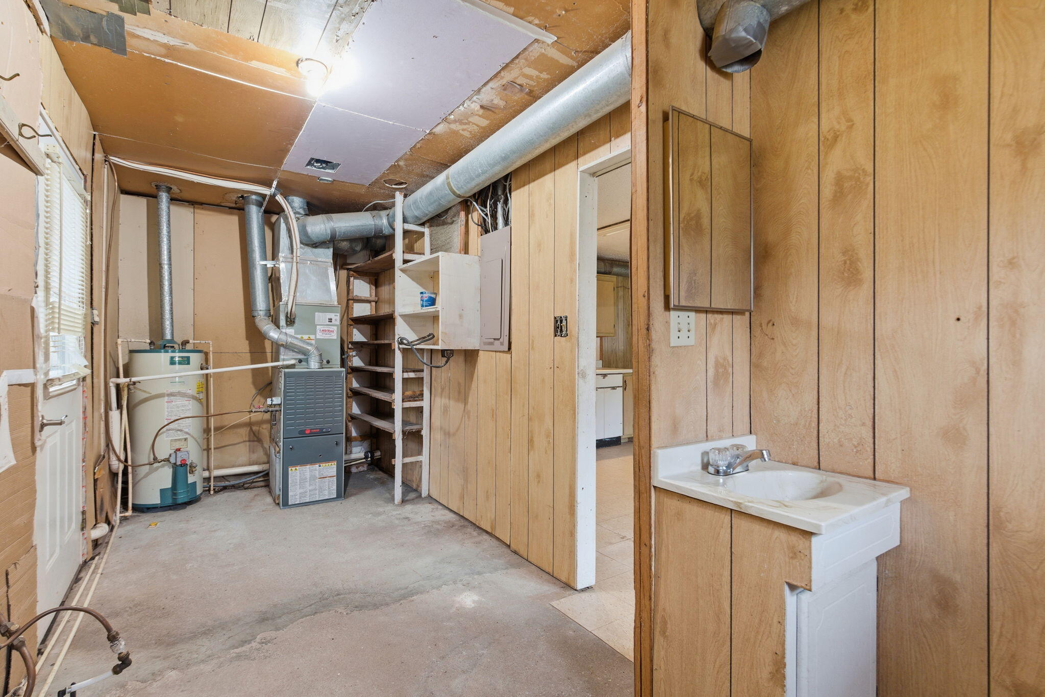 20243 Lawrence 1247 Property Photo 16