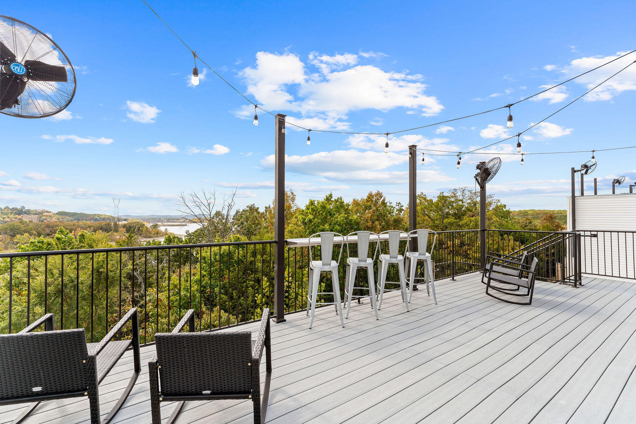 365 Majestic Drive Property Photo 6